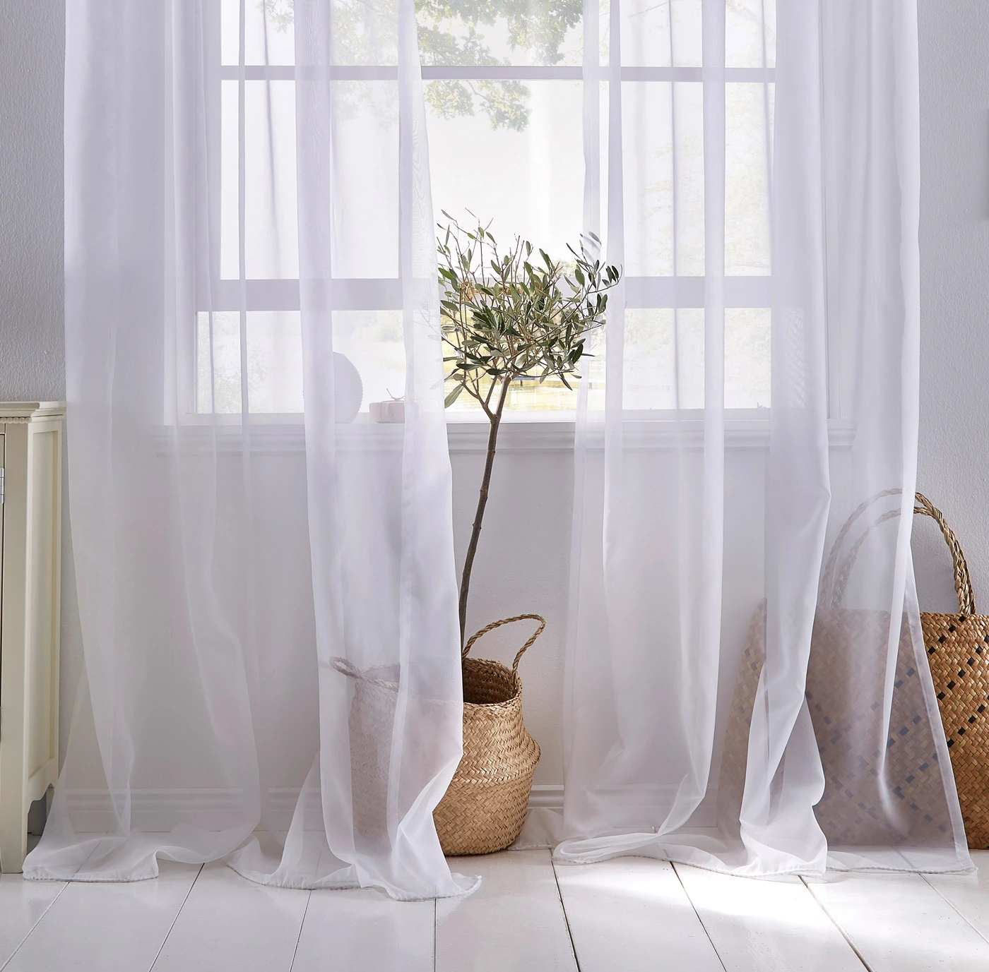 Lot de 2 voilages en tissu léger avec coulisse passe-tringle • blanc • Boutique bonprix