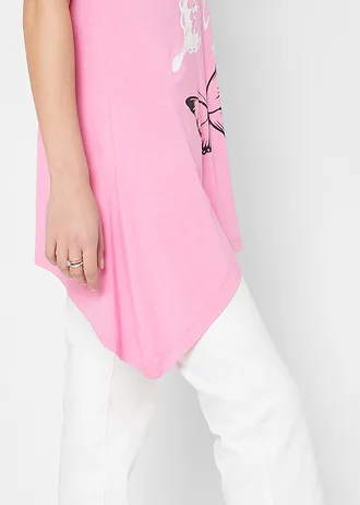 Hosszú aszimmetrikus póló pillangó mintázattal • flamingópink-fehér-fekete • bonprix áruház