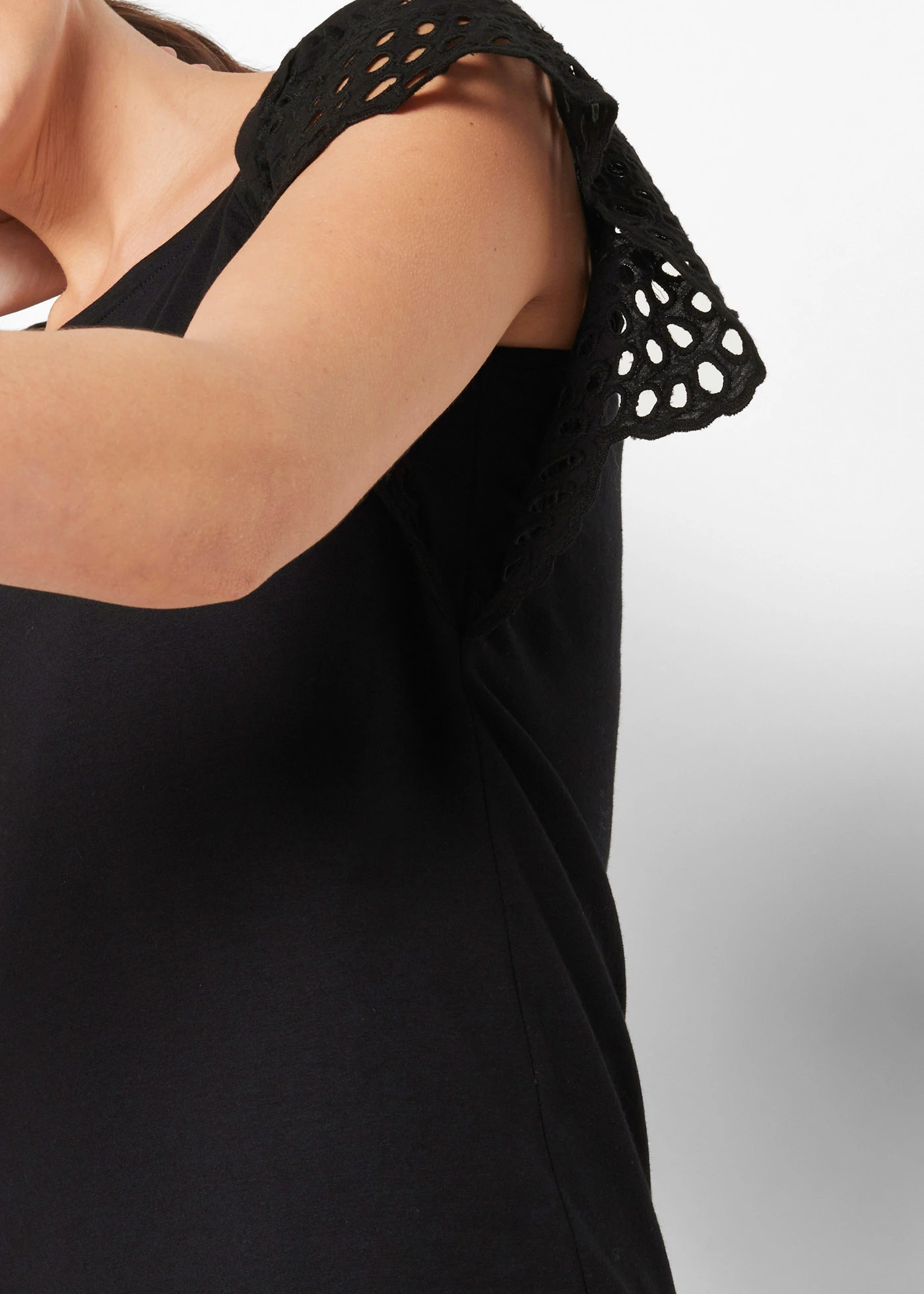 Shirt in een katoenmix • zwart • bonprix online shop