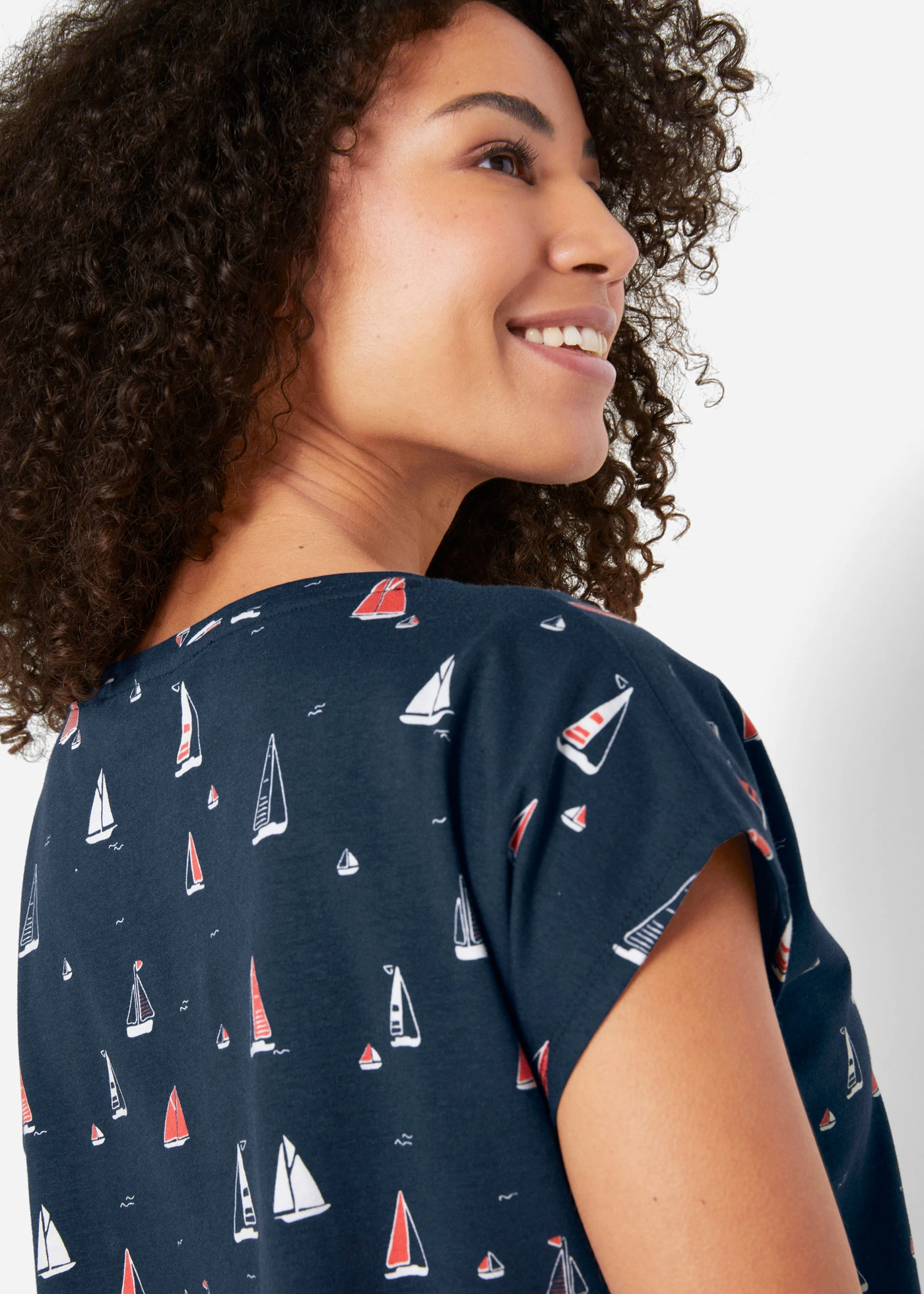 Swobodny shirt, krótki rękaw • ciemnoniebieski z nadrukiem • sklep bonprix