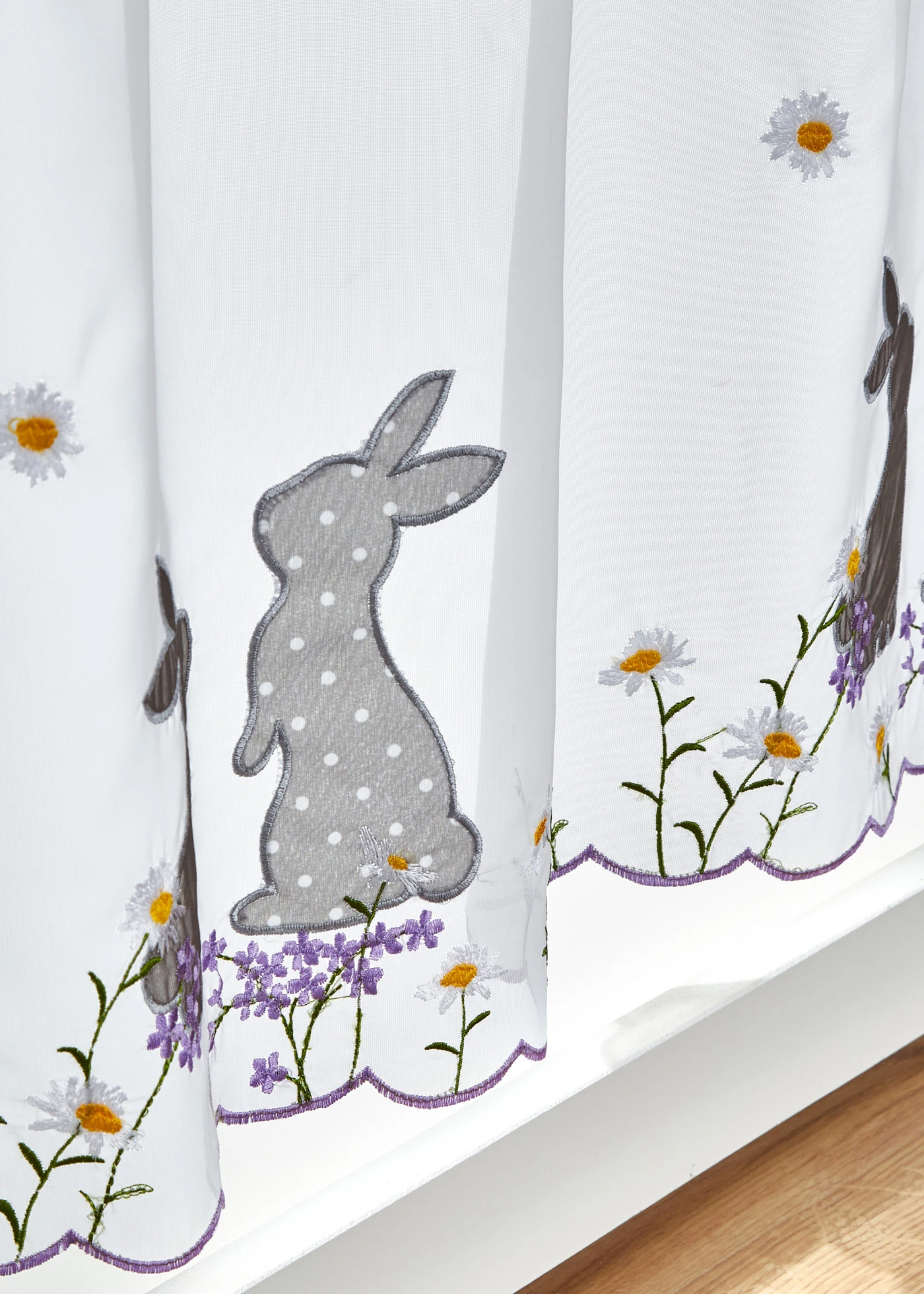 Brise-bise avec broderie • blanc-gris • Boutique bonprix