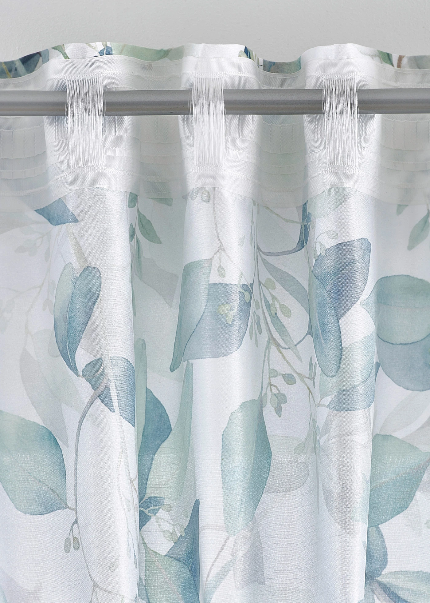 Draperie cu aspect de mătase (1 buc.) • alb/verde • magazin bonprix