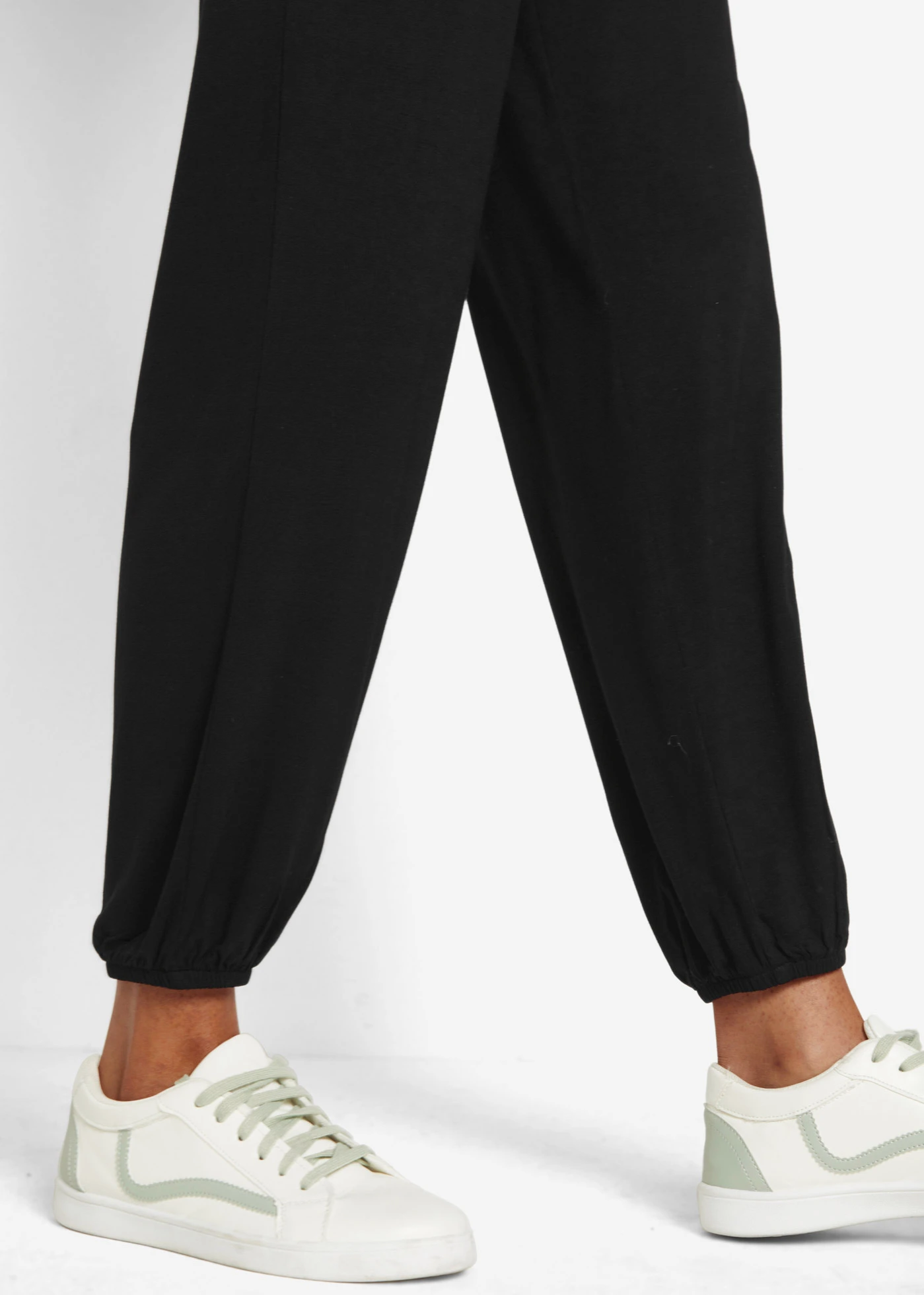 Kalhoty ze směsi s viskózou • černá • bonprix obchod