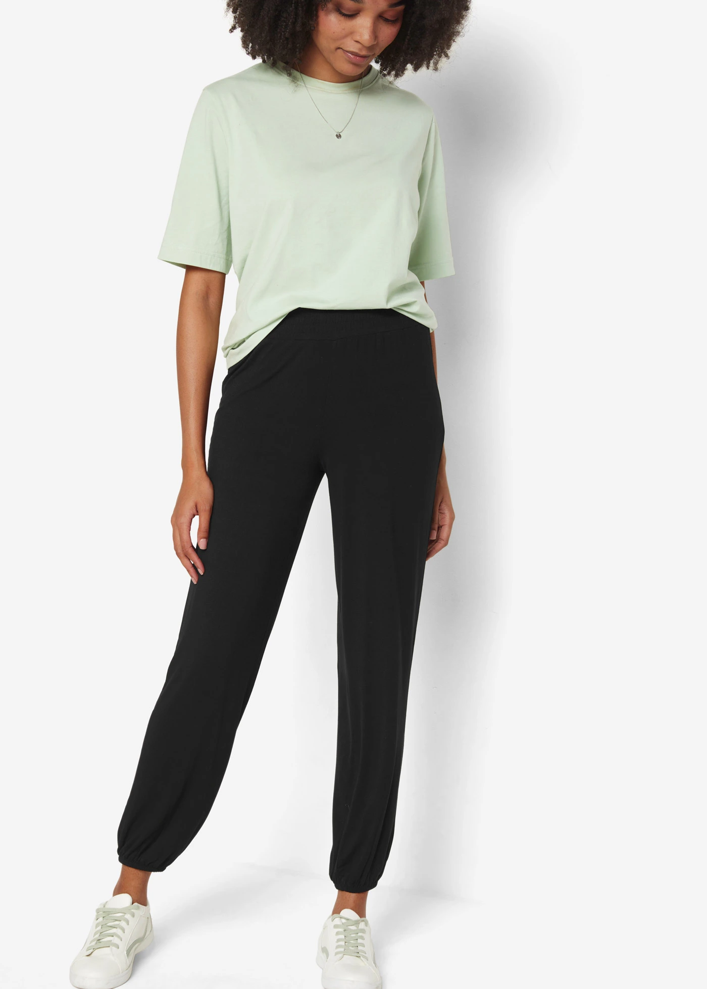 Jersey broek van viscose-mix • zwart • product-page.page-title-suffix