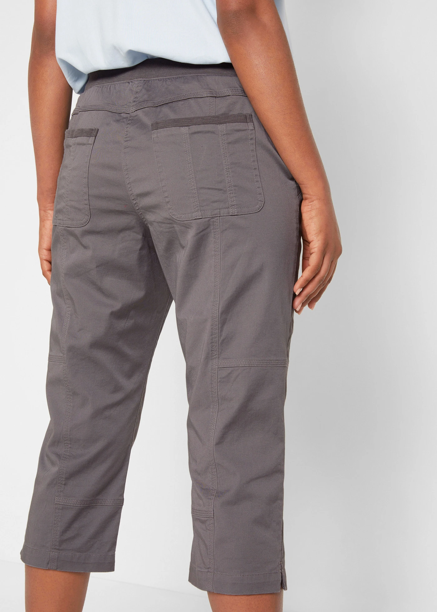 Pantalon corsaire avec lien à nouer • gris fumée • Boutique bonprix