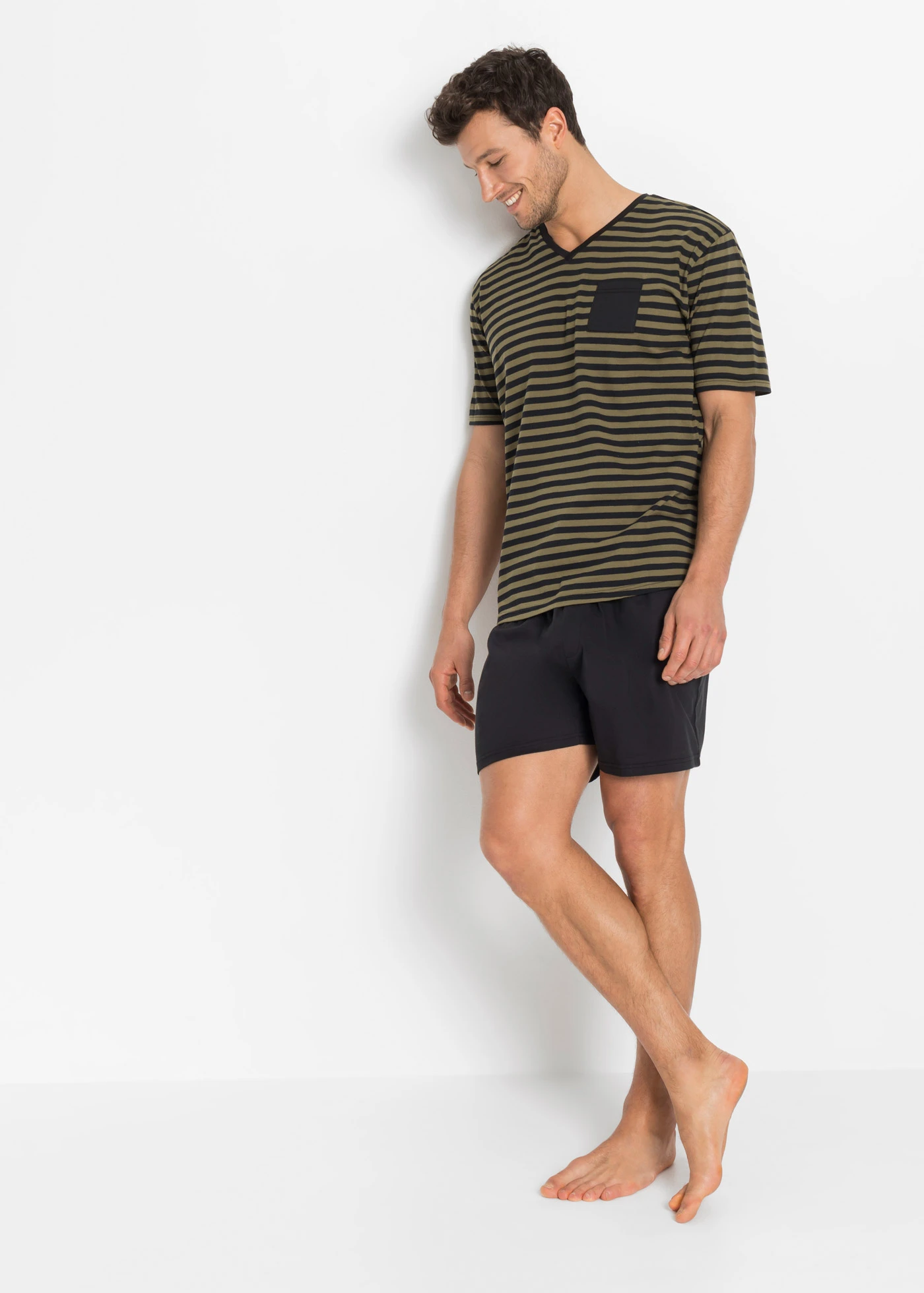 Shortama • zwart+donkerolijfgroen gestreept • bonprix online shop