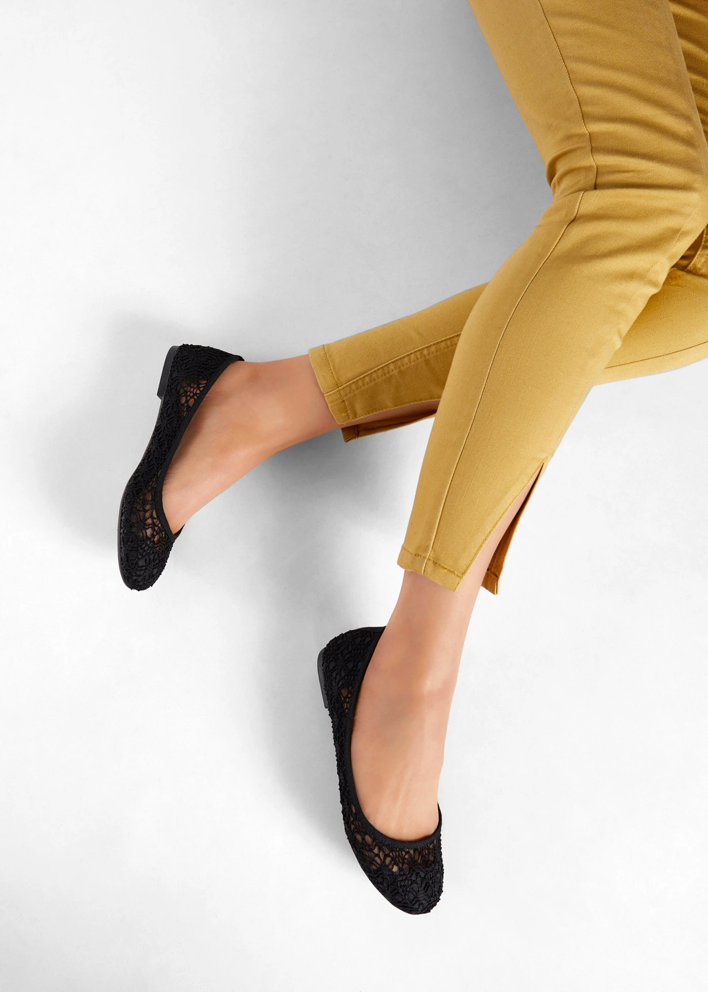 Ballerines à dentelle • noir • Boutique bonprix