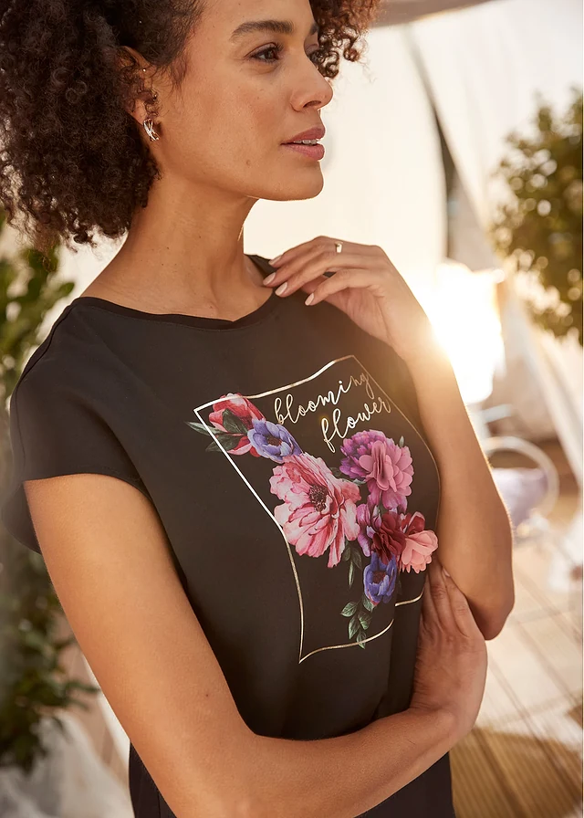T-shirt avec empiècement tissé et application • noir à fleurs • product-page.page-title-suffix