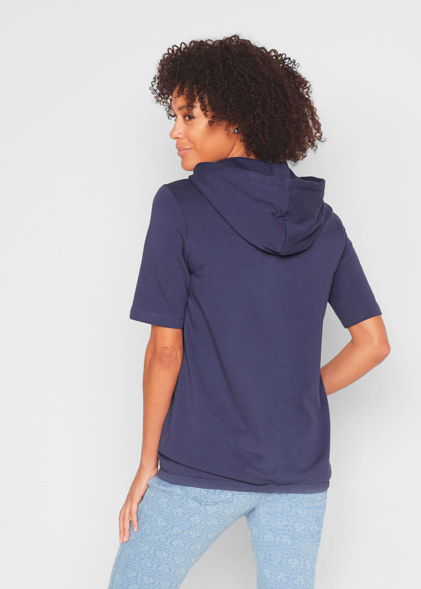 Hoodie van een katoenmix • indigo • bonprix online shop