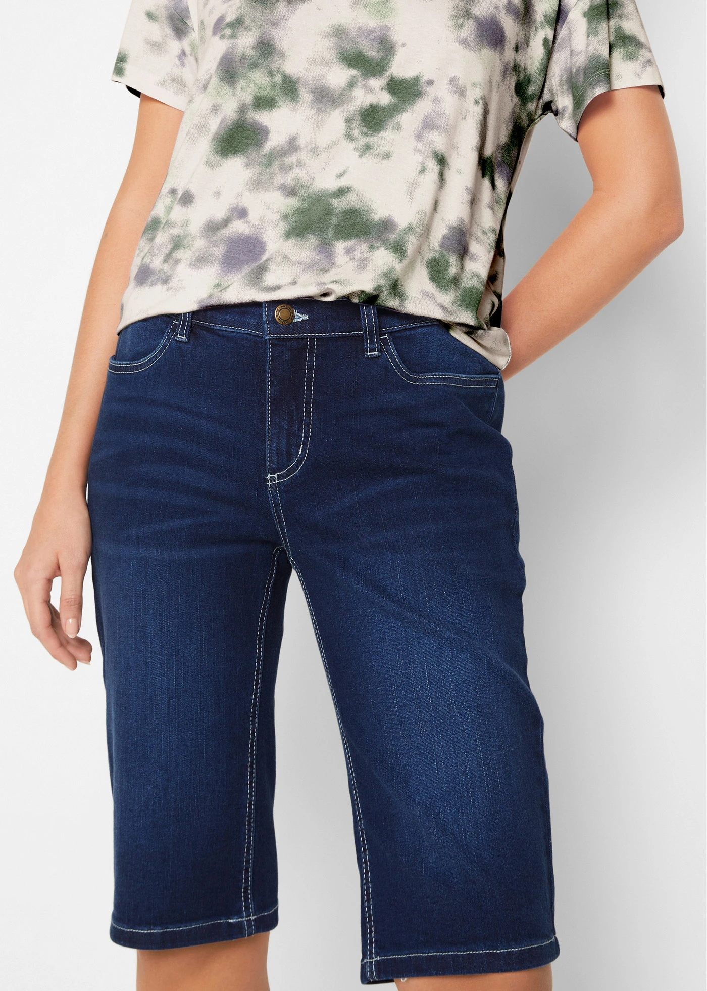 Bermudy jeansowe ze stretchem, średni stan • niebieski denim "used" • sklep bonprix