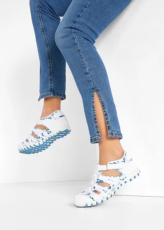 Chaussures à semelle crantée • blanc-bleu clair floral • Boutique bonprix
