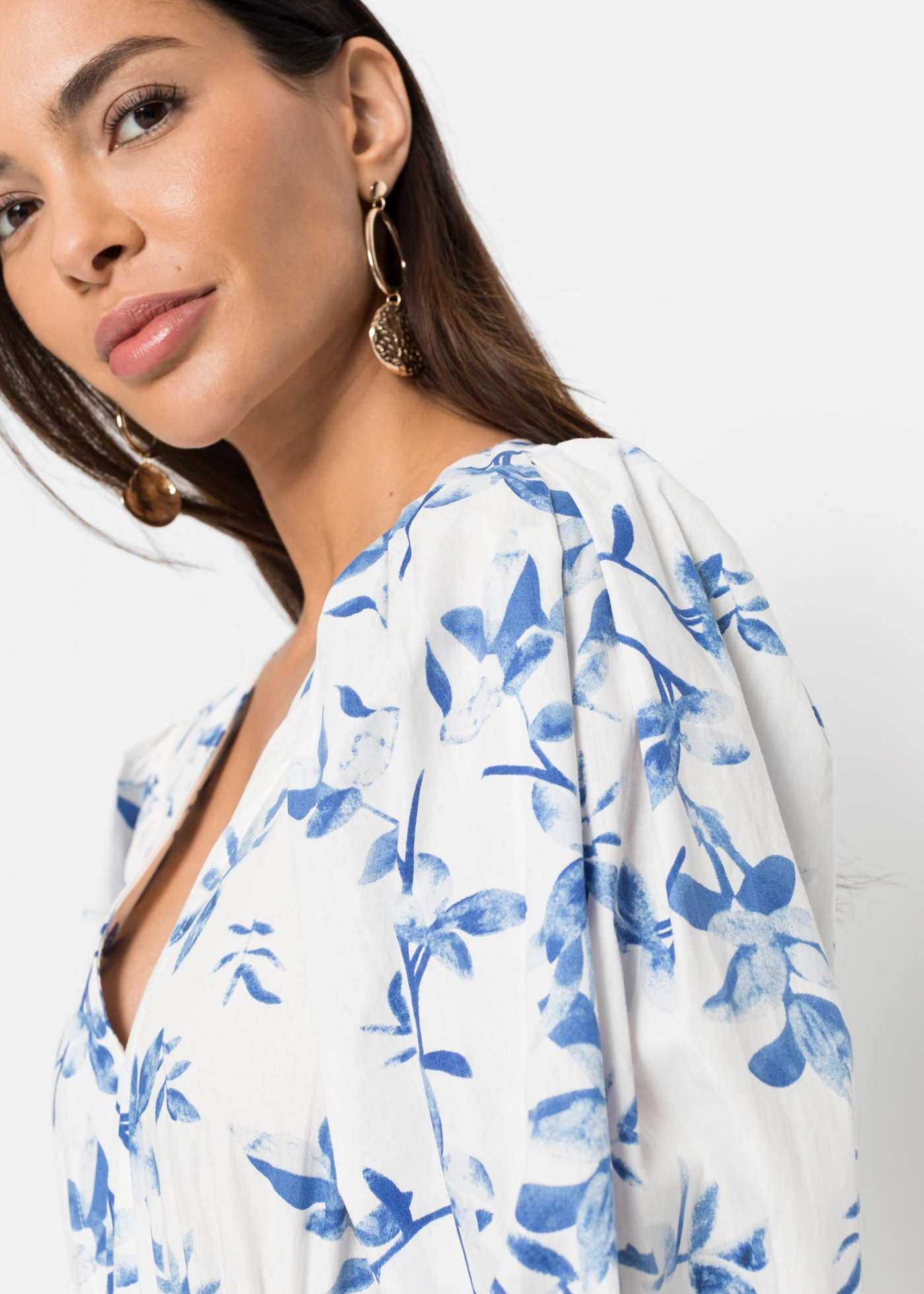 Mini jurk van katoen • wit-lichtblauw gebloemd • bonprix online shop