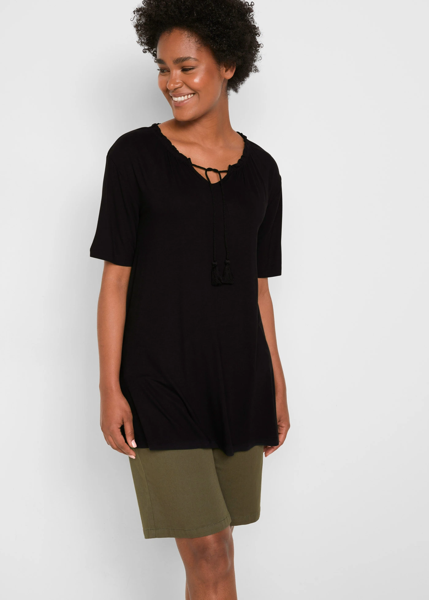 T-shirt tunique en viscose extensible • noir • Boutique bonprix