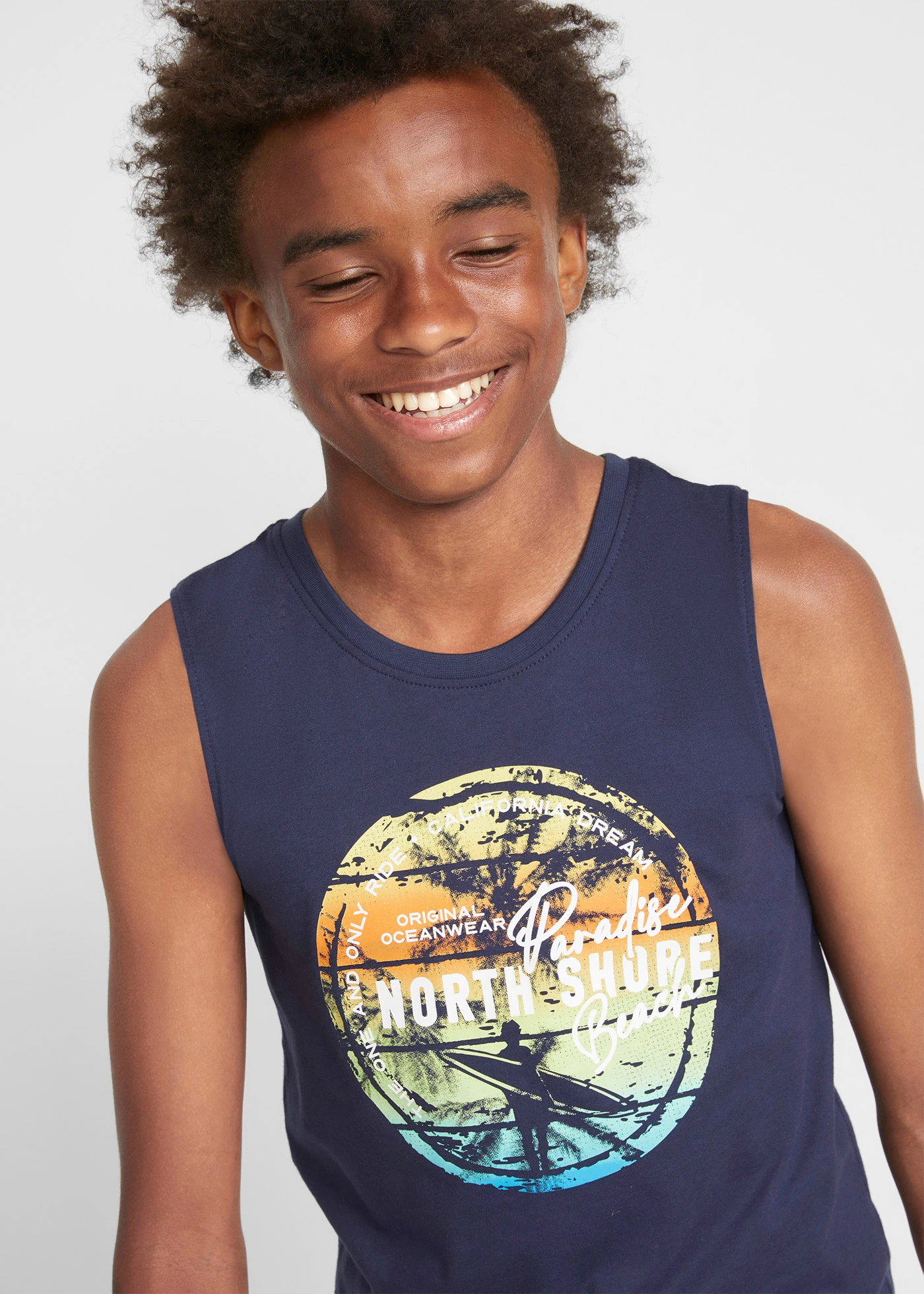 Nátělník pro chlapce (2 ks v balení) z organické bavlny • tmavě modrá + středně tyrkysová s květy • bonprix obchod