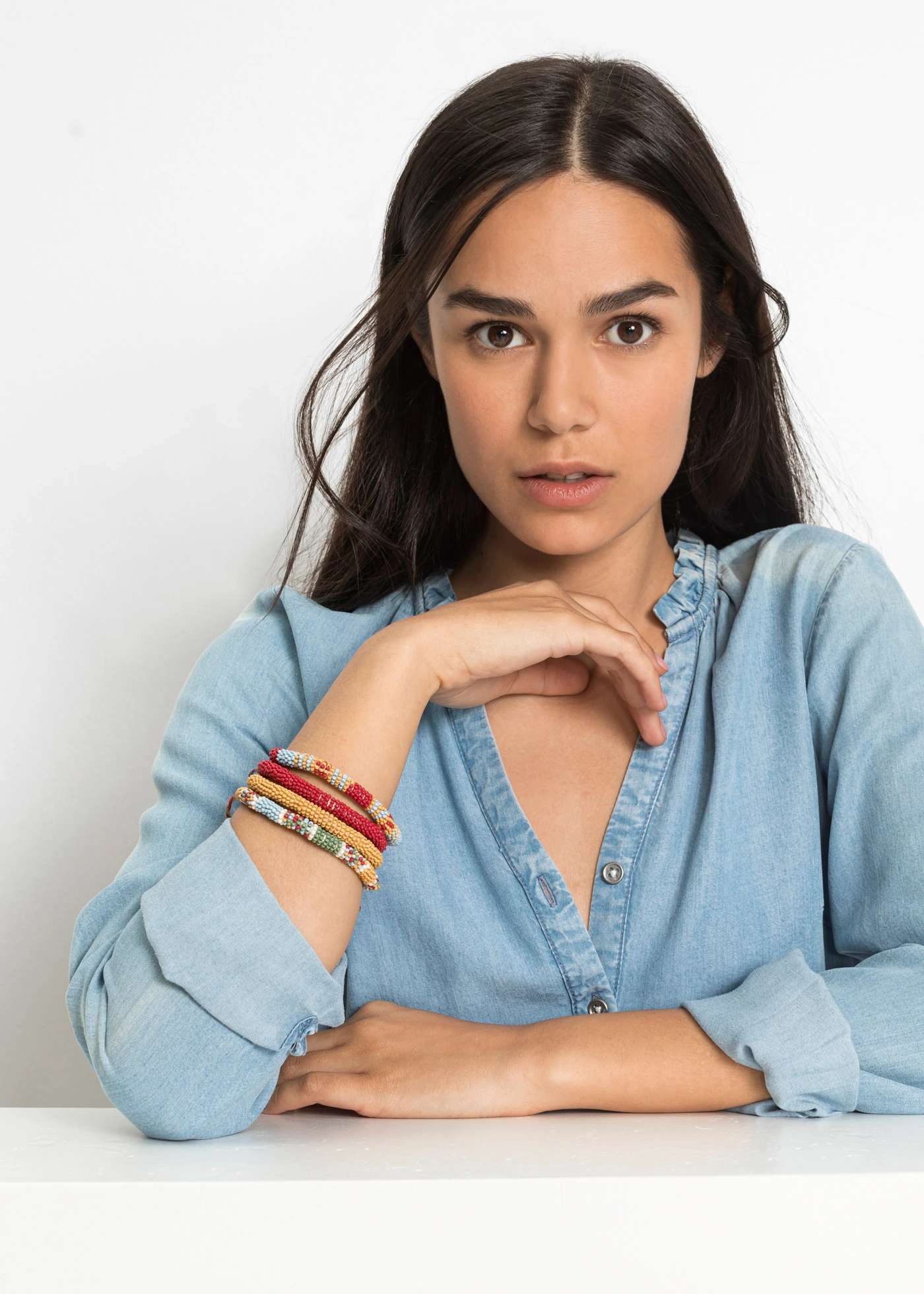 Armband met kralen (set van 4) • tomantenrood-soft blauw-pijnboomgroen-curry • bonprix online shop