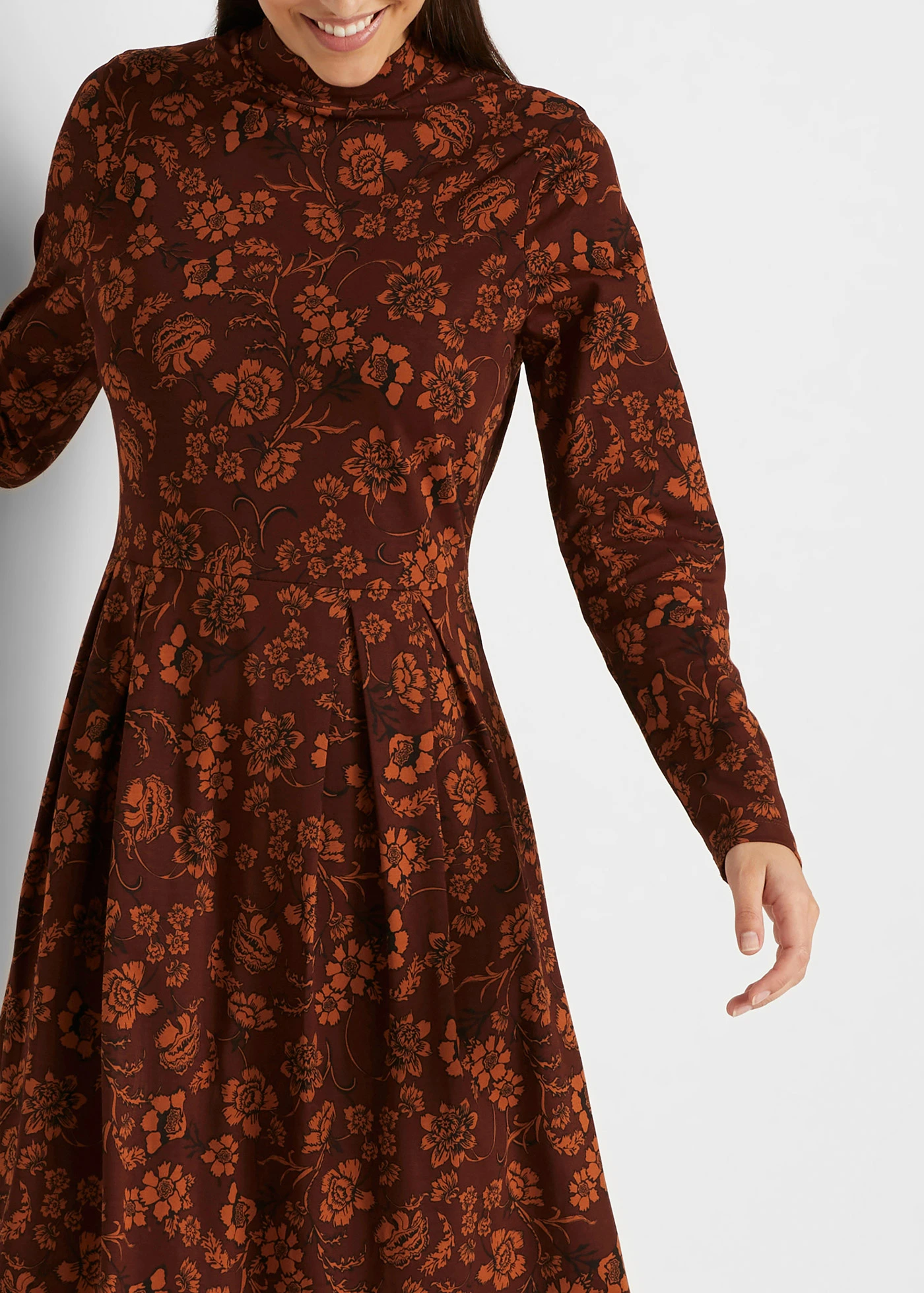 Žerzejové šaty z bavlny • tmavě hnědá s květy • bonprix obchod