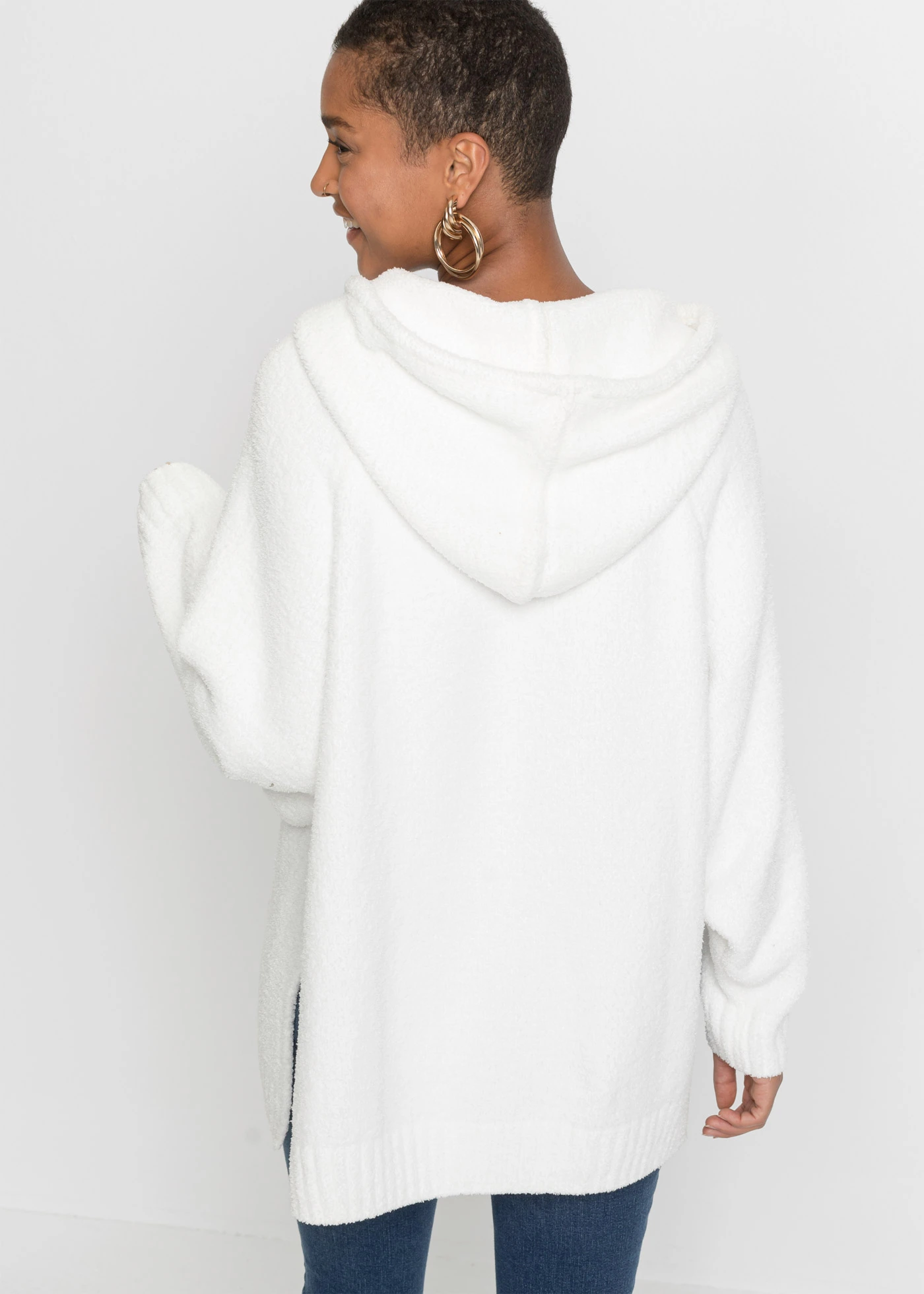 Svetr s kapucí, z plyšového flísu • světle krémová • bonprix obchod