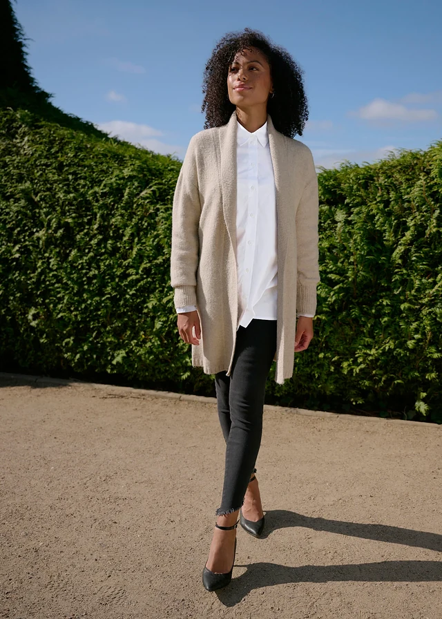 Lang gebreid vest • beige gemêleerd • product-page.page-title-suffix