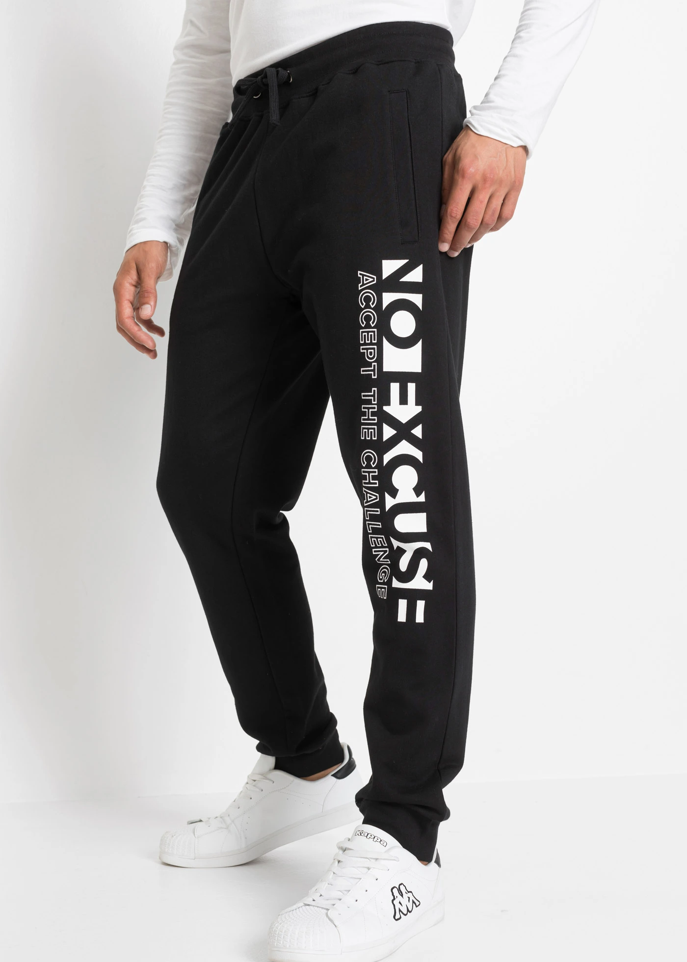 Joggingbroek van puur katoen met een sportieve print • zwart • bonprix online shop