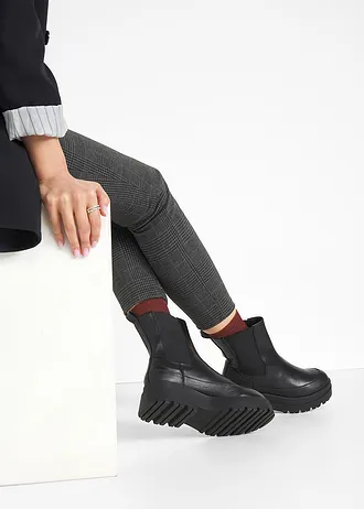 Bottines Chelsea à semelle crantée • noir • Boutique bonprix