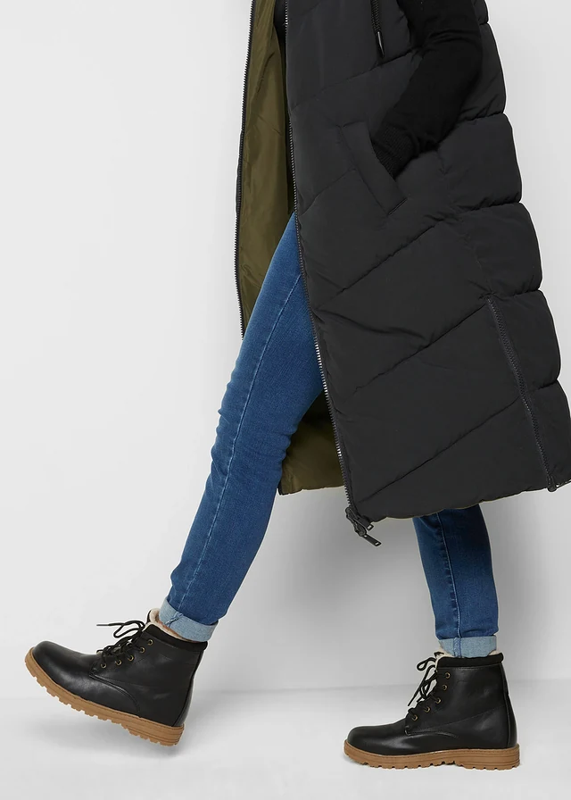 Gilet sans manches matelassé réversible en polyester recyclé avec capuche • noir/olive foncé • product-page.page-title-suffix