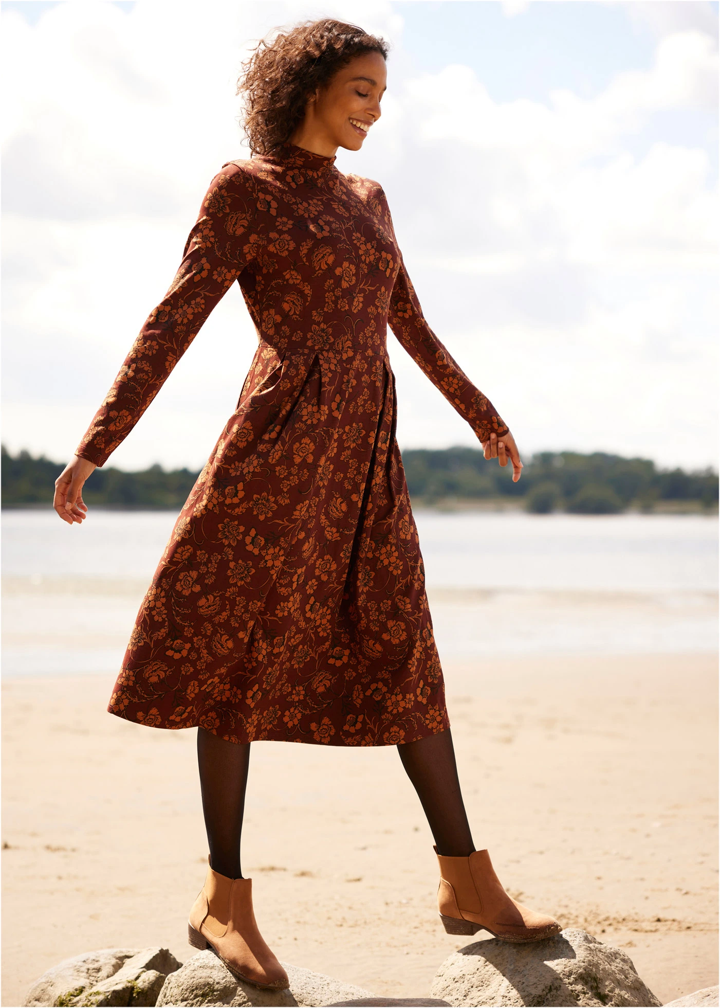 Robe en jersey coton • marron café floral • Boutique bonprix