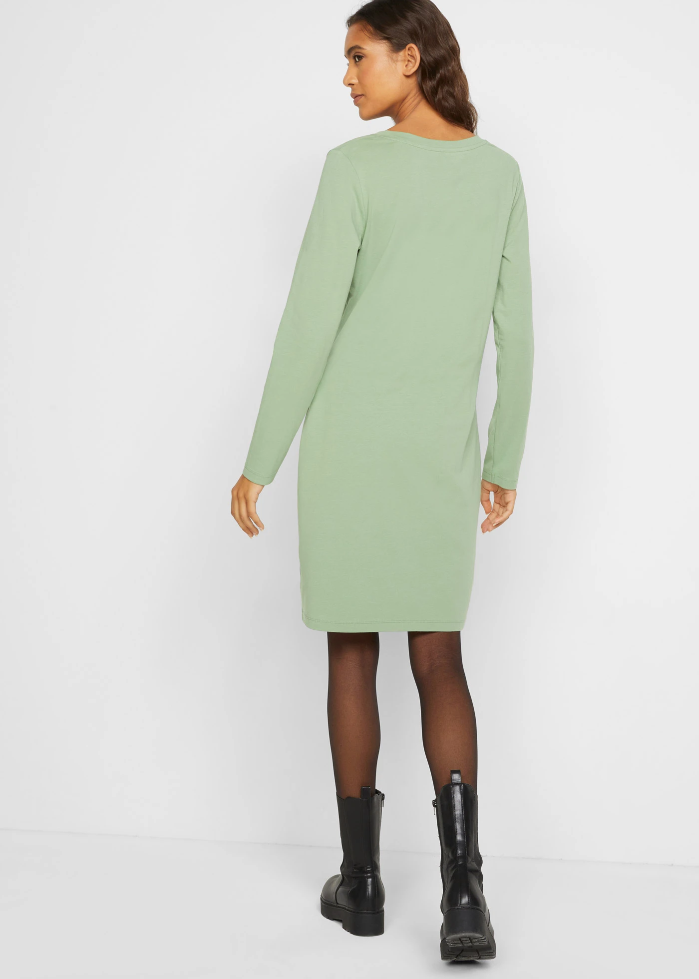 Žerzejové šaty zdůrazňující postavu (2 ks v balení) • borovicově zelená- + černá • bonprix obchod