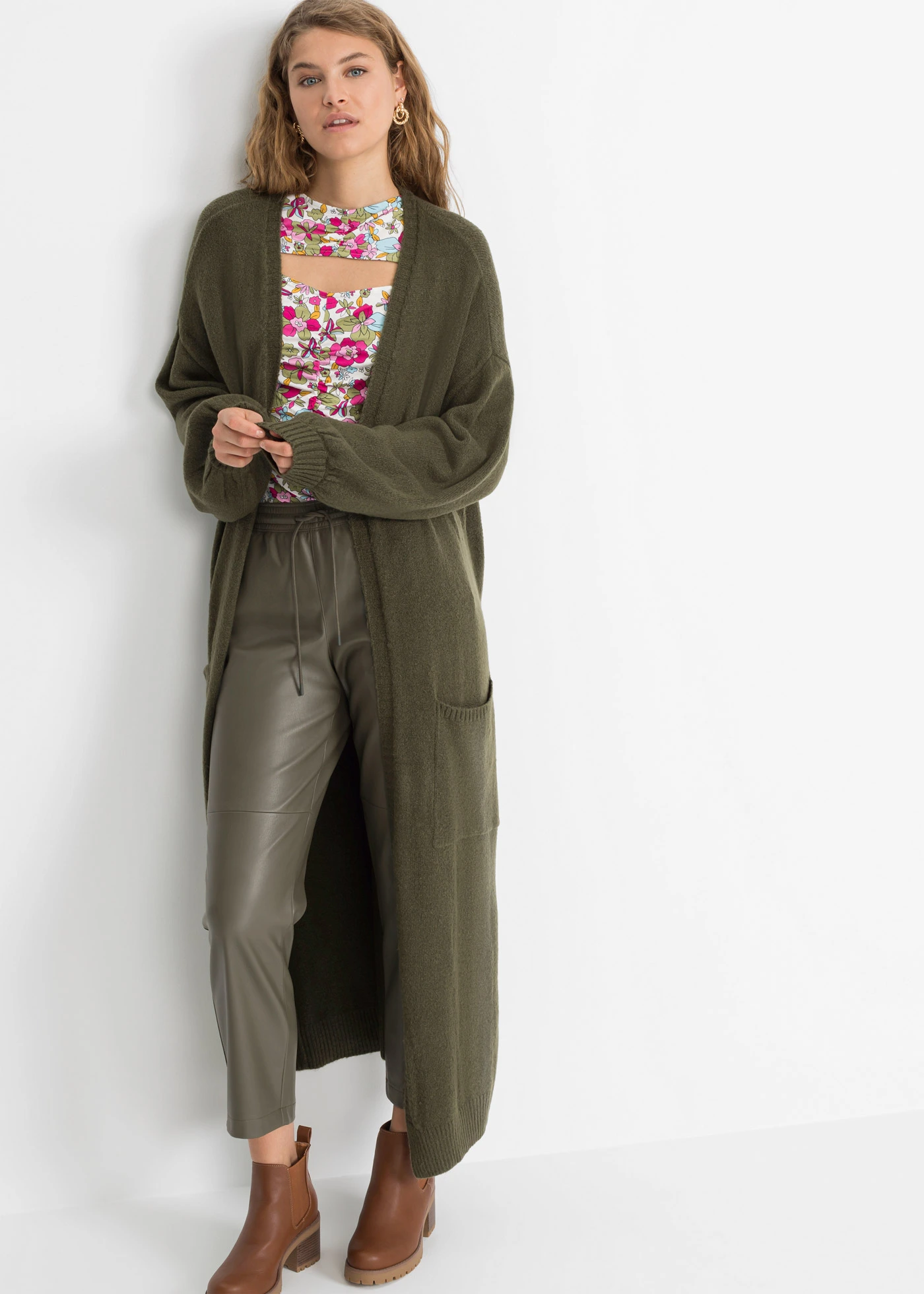 Bő kötött kardigán midi hosszban • sötét olívazöld • bonprix áruház