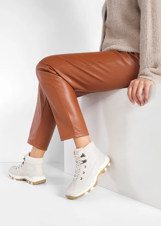 Boots fourrées à lacets • beige • product-page.page-title-suffix