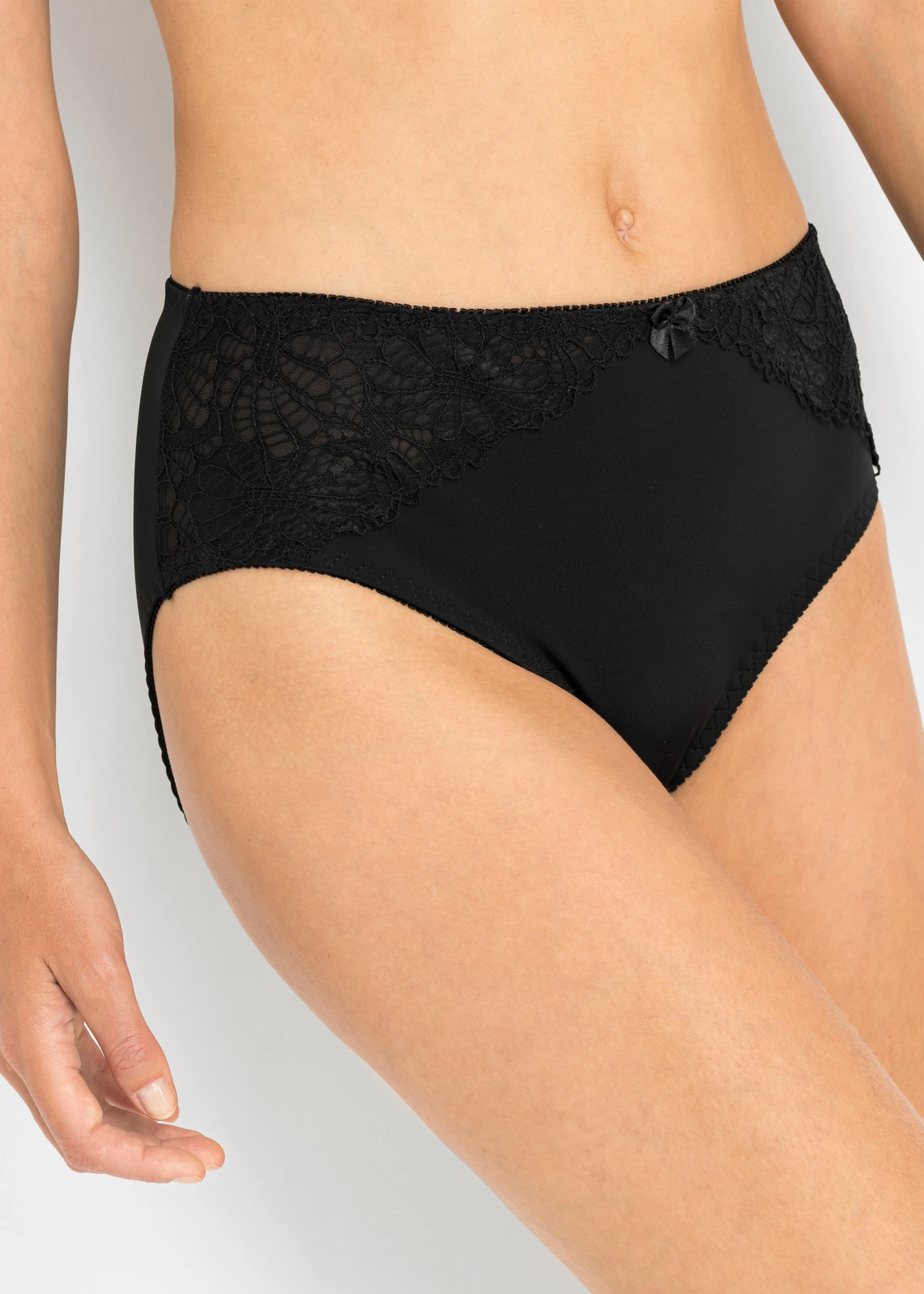 Lot de 2 maxi slips avec dentelle • beige craie-noir • Boutique bonprix