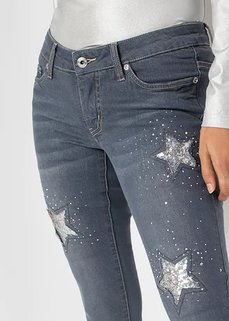 Jeansy skinny z niskim stanem, z nadrukiem gwiazdek • niebiesko-szary denim z nadrukiem • sklep bonprix