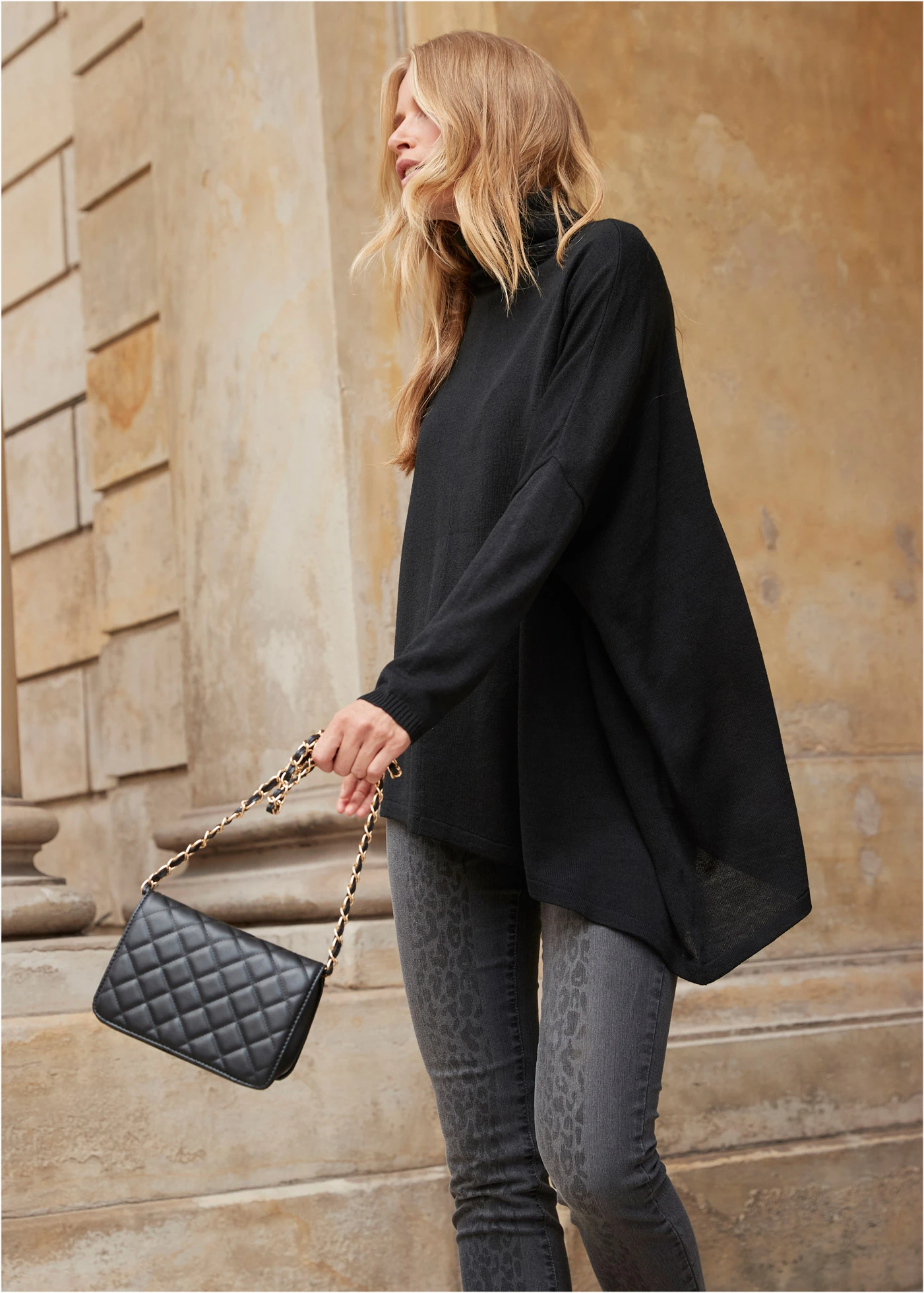 Oversized coltrui poncho met asymmetrische snit • zwart • bonprix online shop