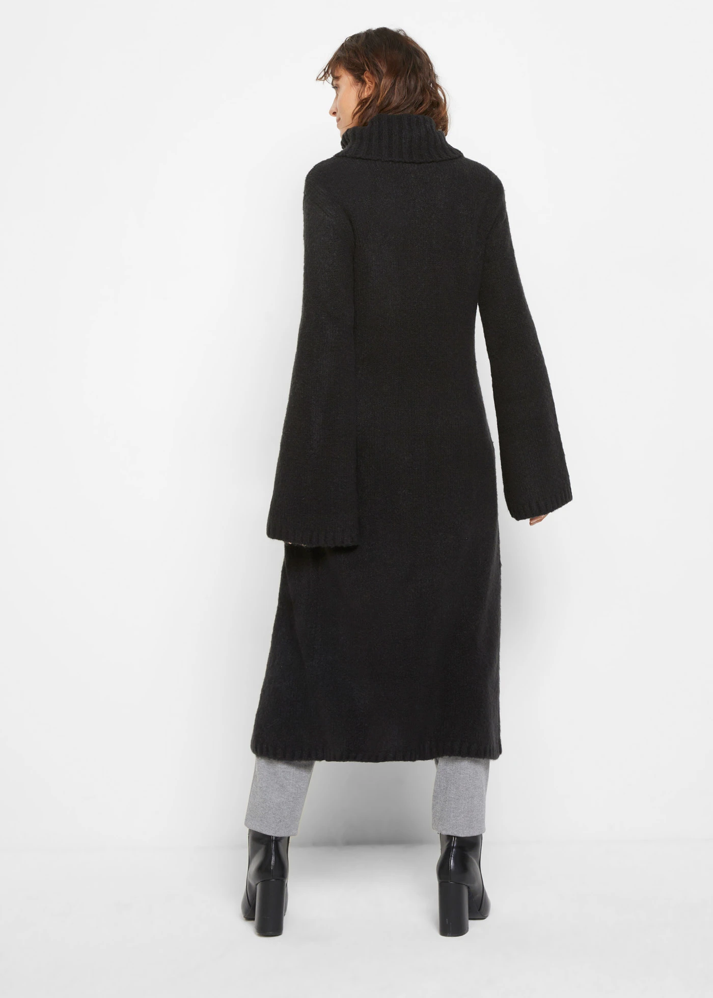 Lange coltrui • zwart • bonprix online shop