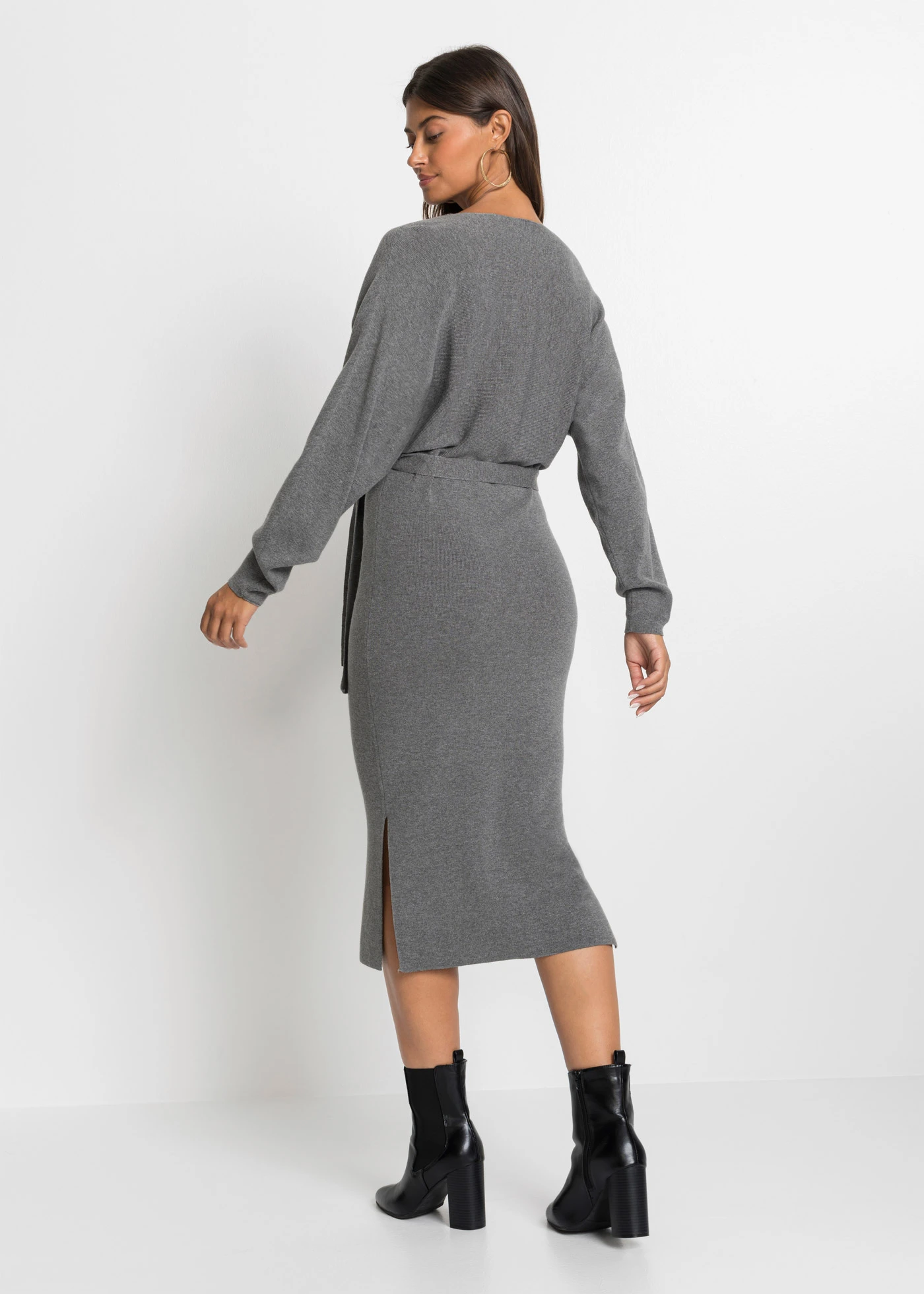 Robe fluide en maille de viscose mélangée • anthracite chiné • Boutique bonprix