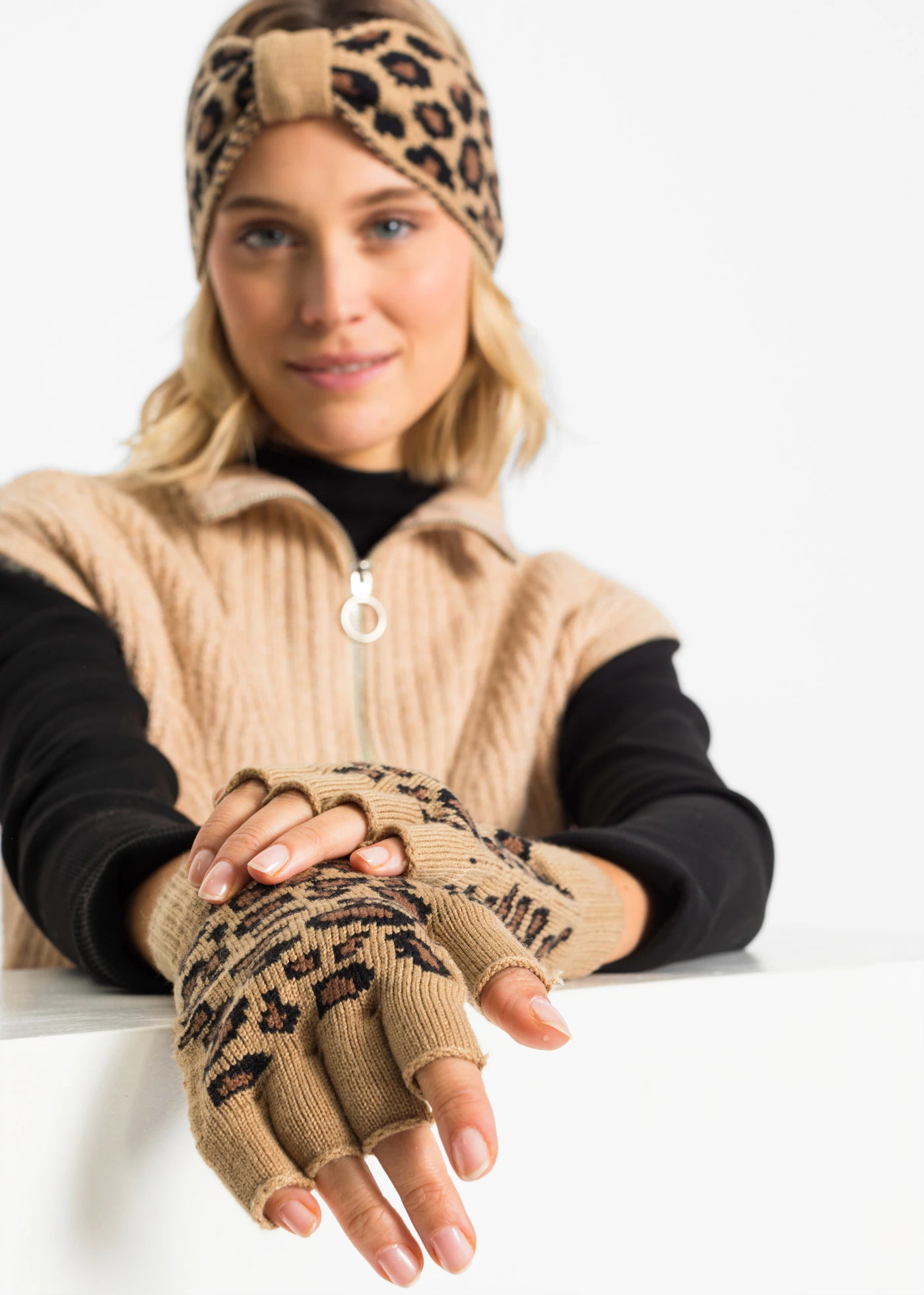 Bandeau cheveux et gants (ens. 3 pces) • beige léopard • Boutique bonprix