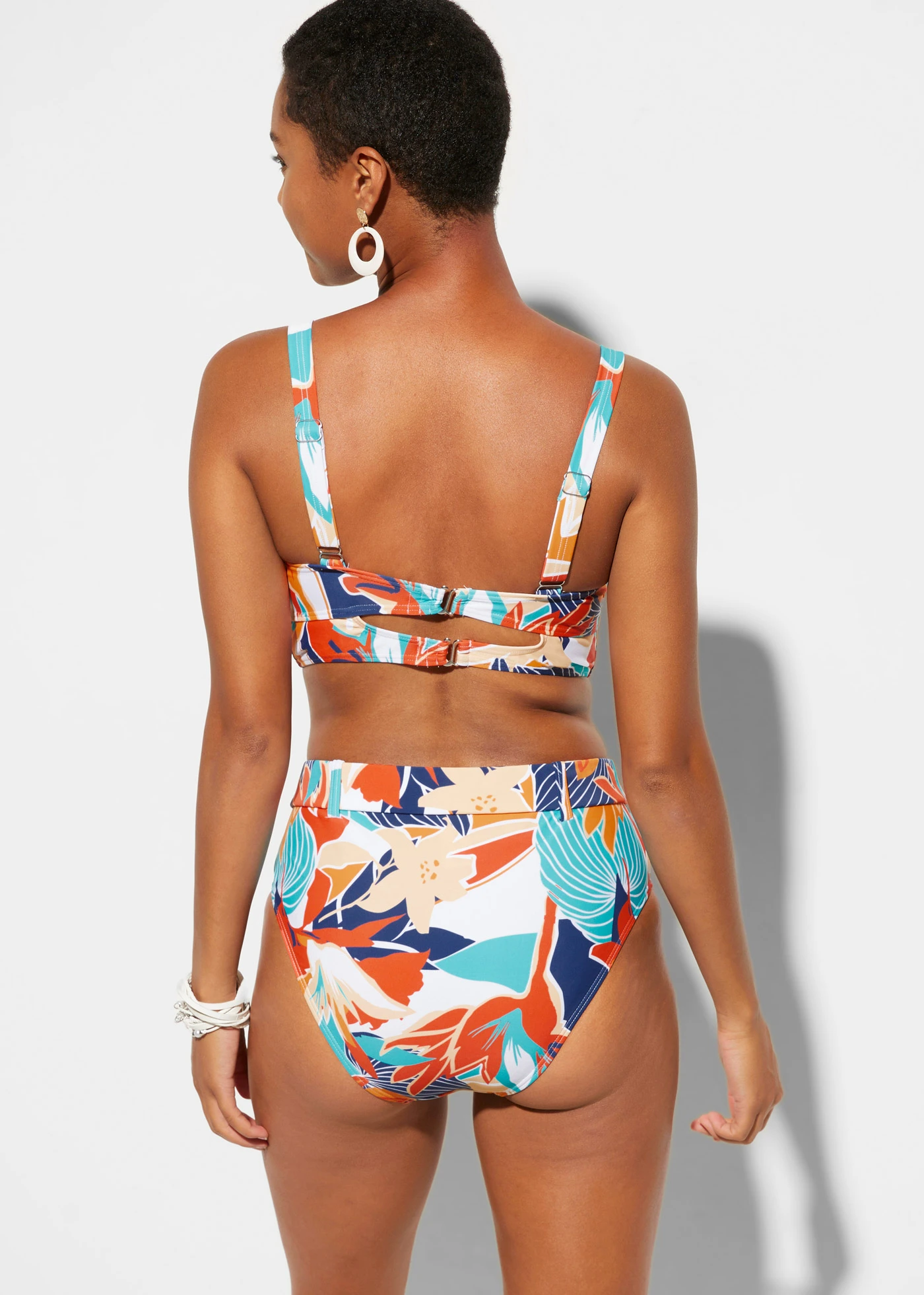 Bikini na fiszbinach z figami bikini z wysokim stanem (komplet 2-cz.) • biało-niebieski w kwiaty • sklep bonprix