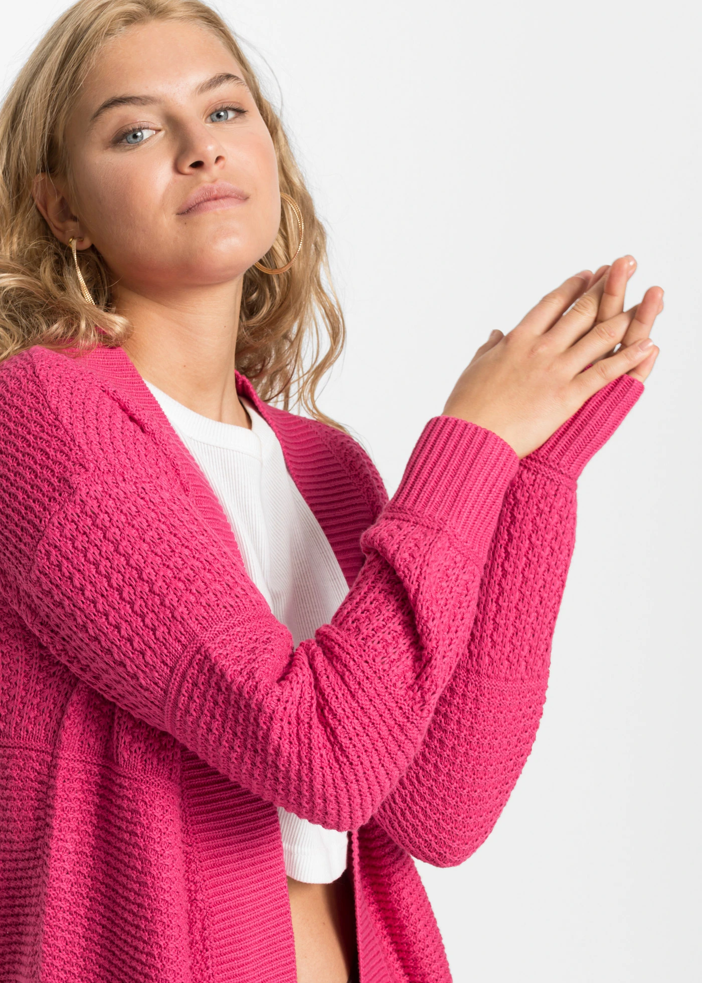 Dlouhý pletený kabátek • tmavě pink • bonprix obchod