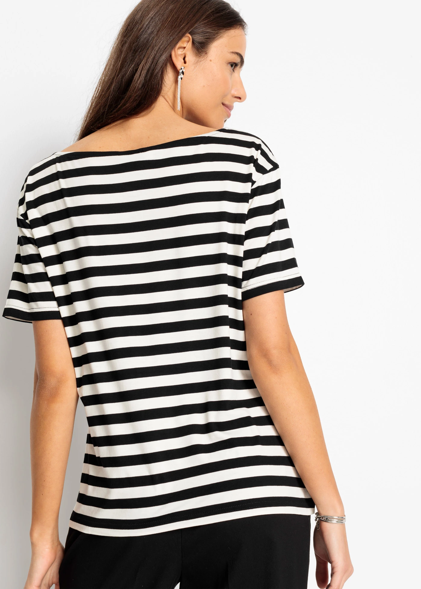 T-shirt en viscose douce • crème-noir rayé • Boutique bonprix