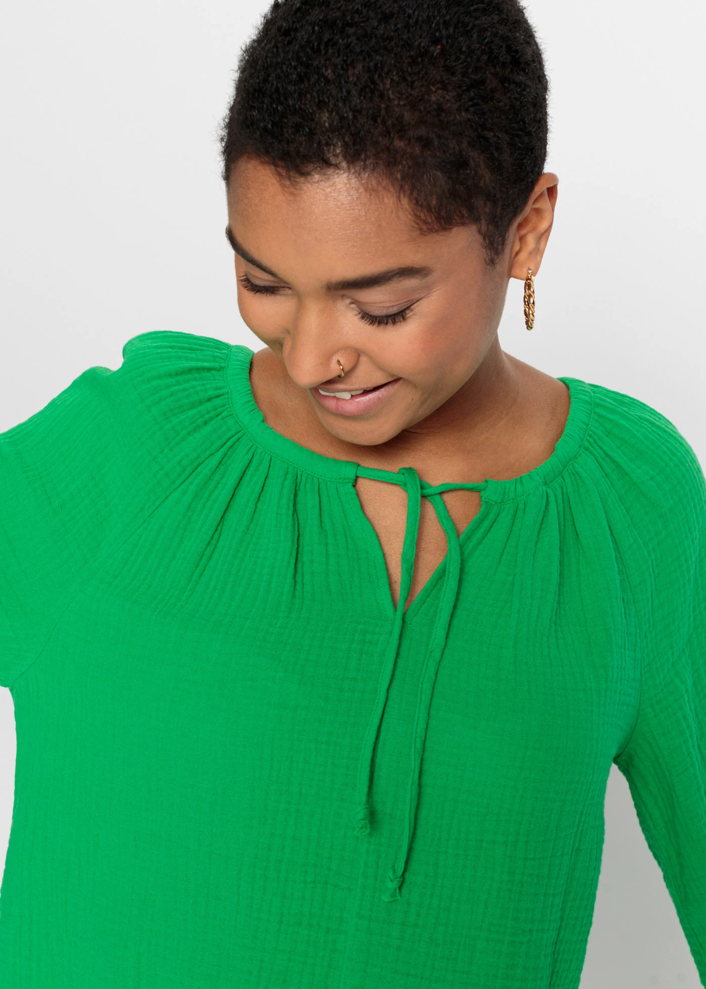 Blouse van luchtige mousseline • meigroen • bonprix online shop