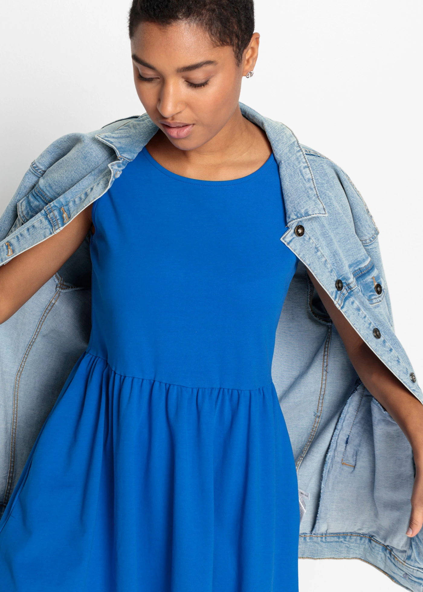 Shirtjurk met zakken van katoen • azuurblauw • bonprix online shop