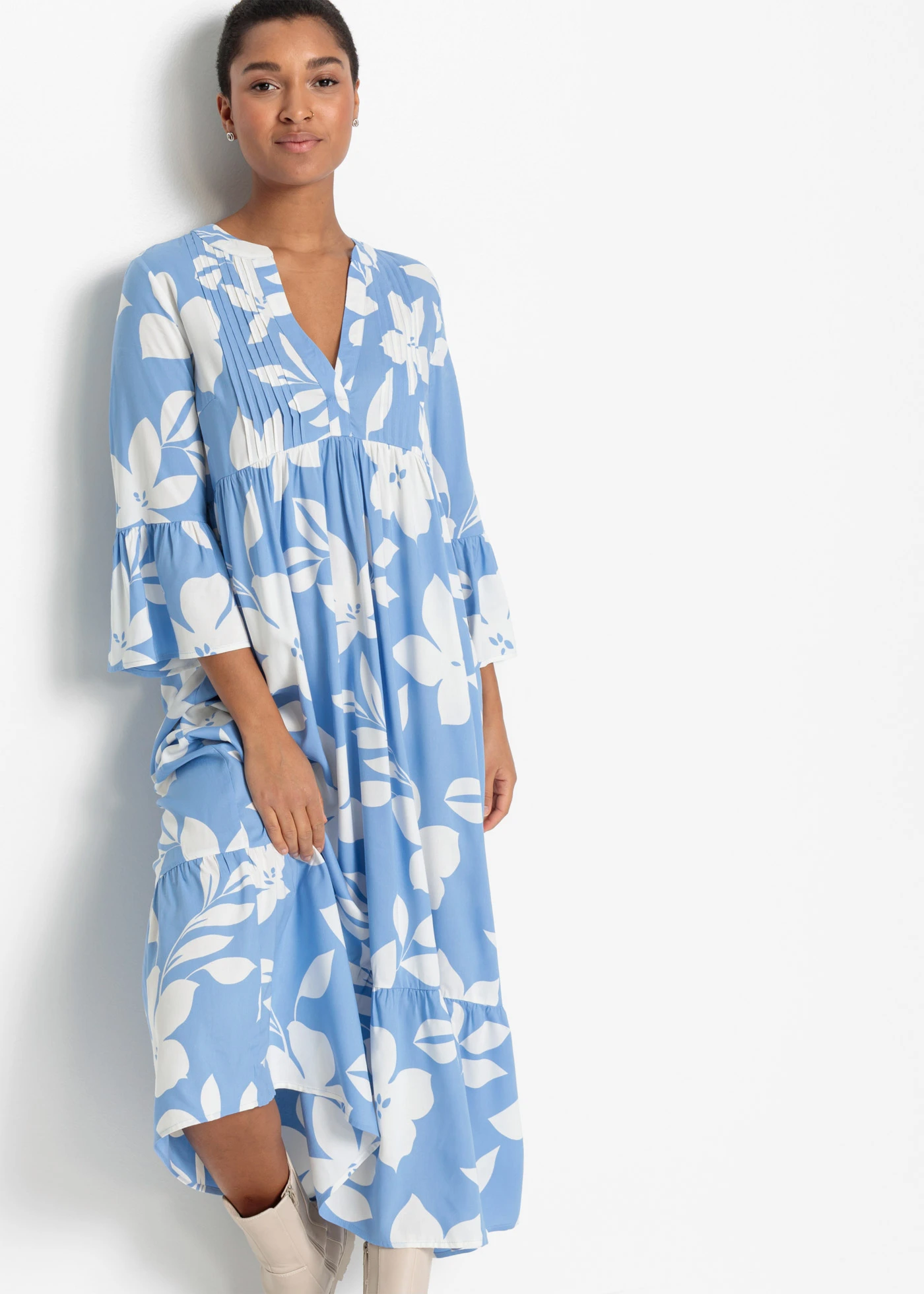 Maxi jurk van soepele viscose • middenblauw/wit gebloemd • bonprix online shop