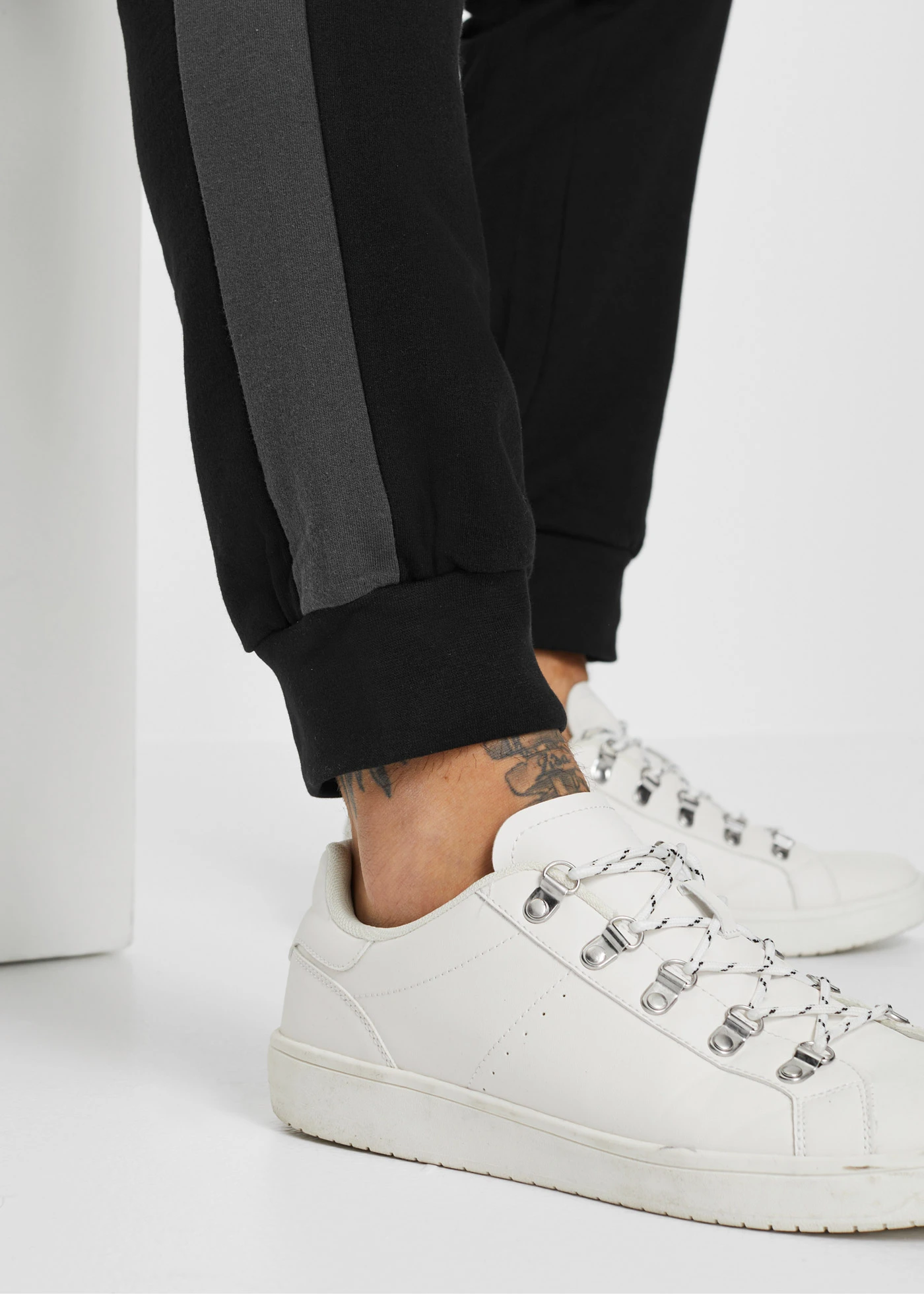 Joggingbroek • zwart/leisteengrijs • bonprix online shop