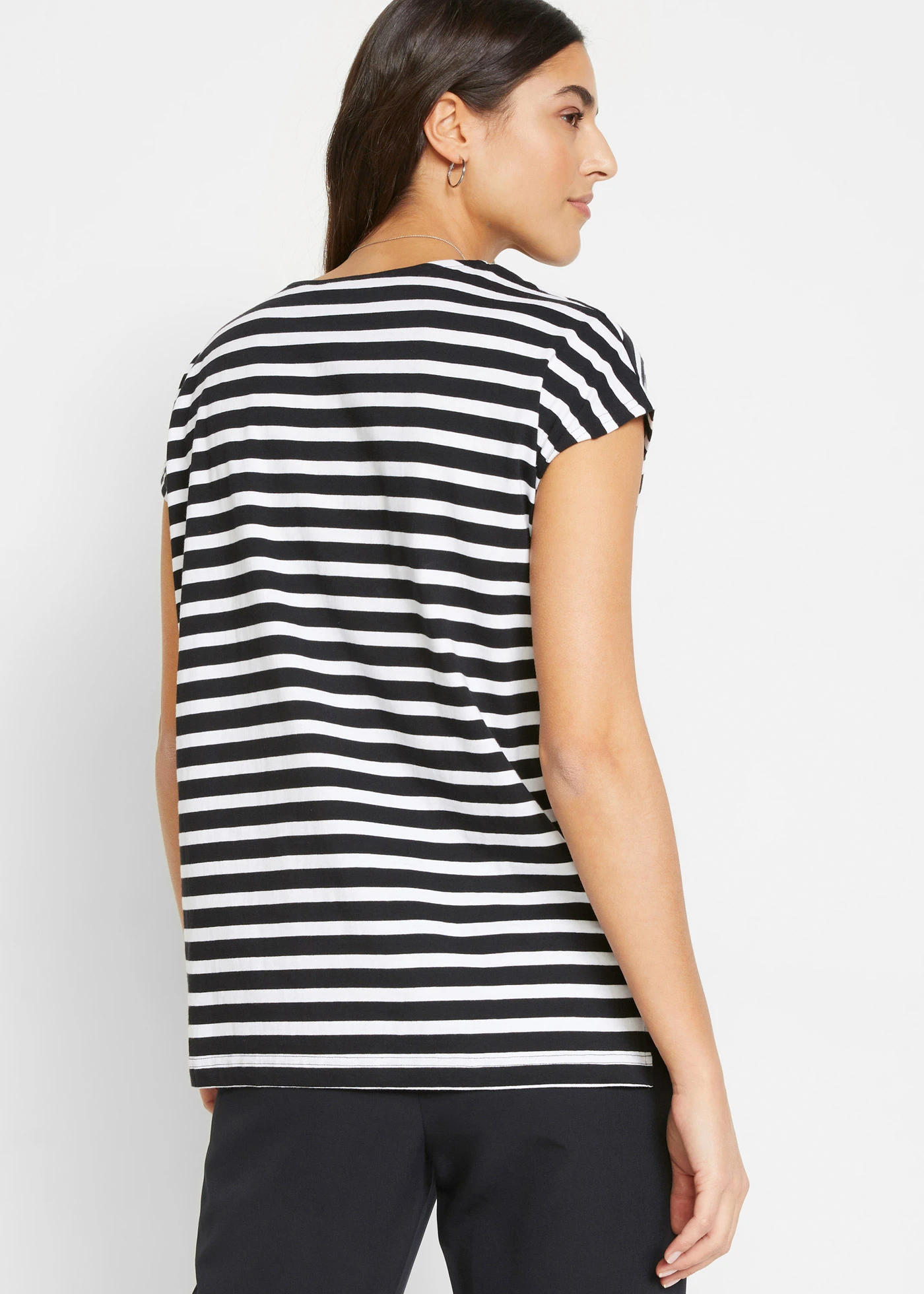 T-shirt 100% coton • noir/blanc rayé • Boutique bonprix