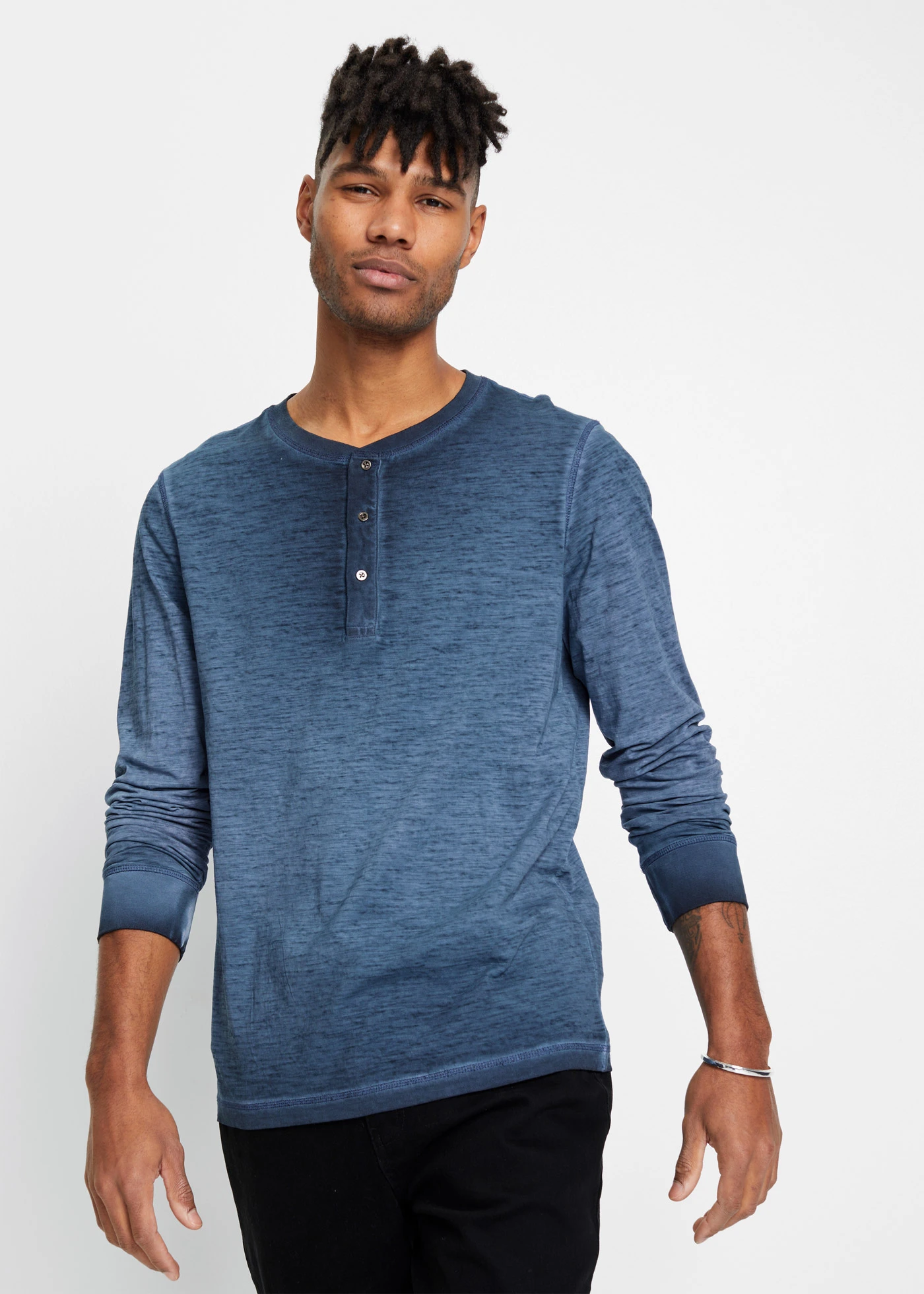 Henley shirt van puur biologisch katoen • indigo used • bonprix online shop