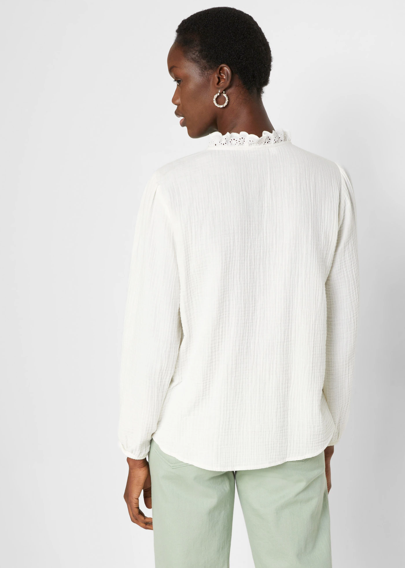 Mousseline blouse met kant • wolwit • bonprix online shop