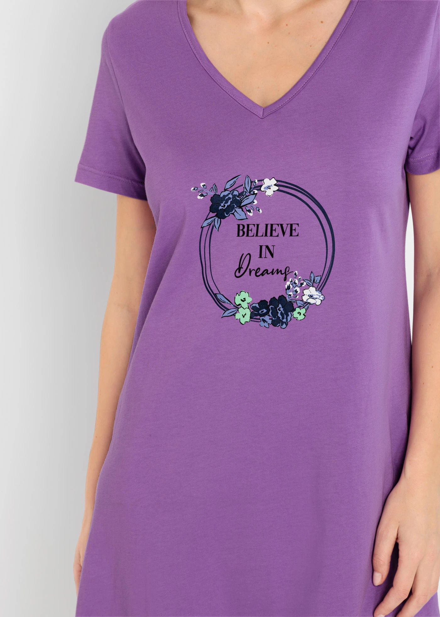 Lot de 2 chemises de nuit courtes 100% coton • mauve profond + myrtille • Boutique bonprix