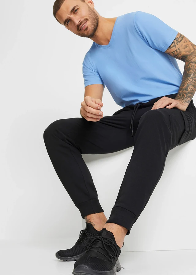 Joggingbroek met cargozakken, regular fit • zwart • product-page.page-title-suffix