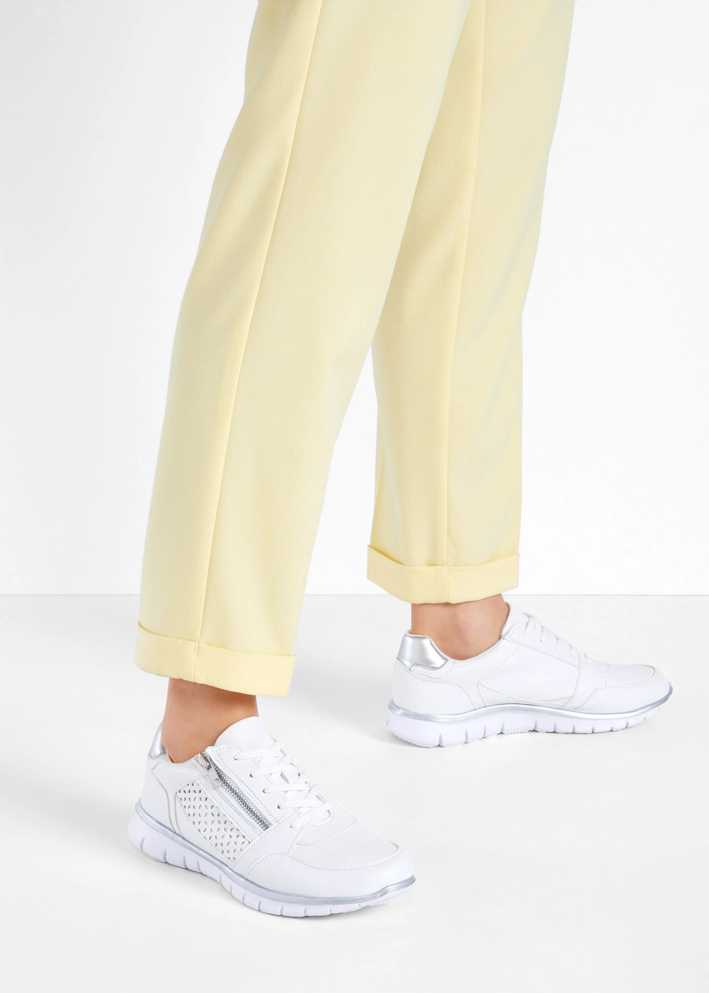 Sneakers • wit • bonprix online shop