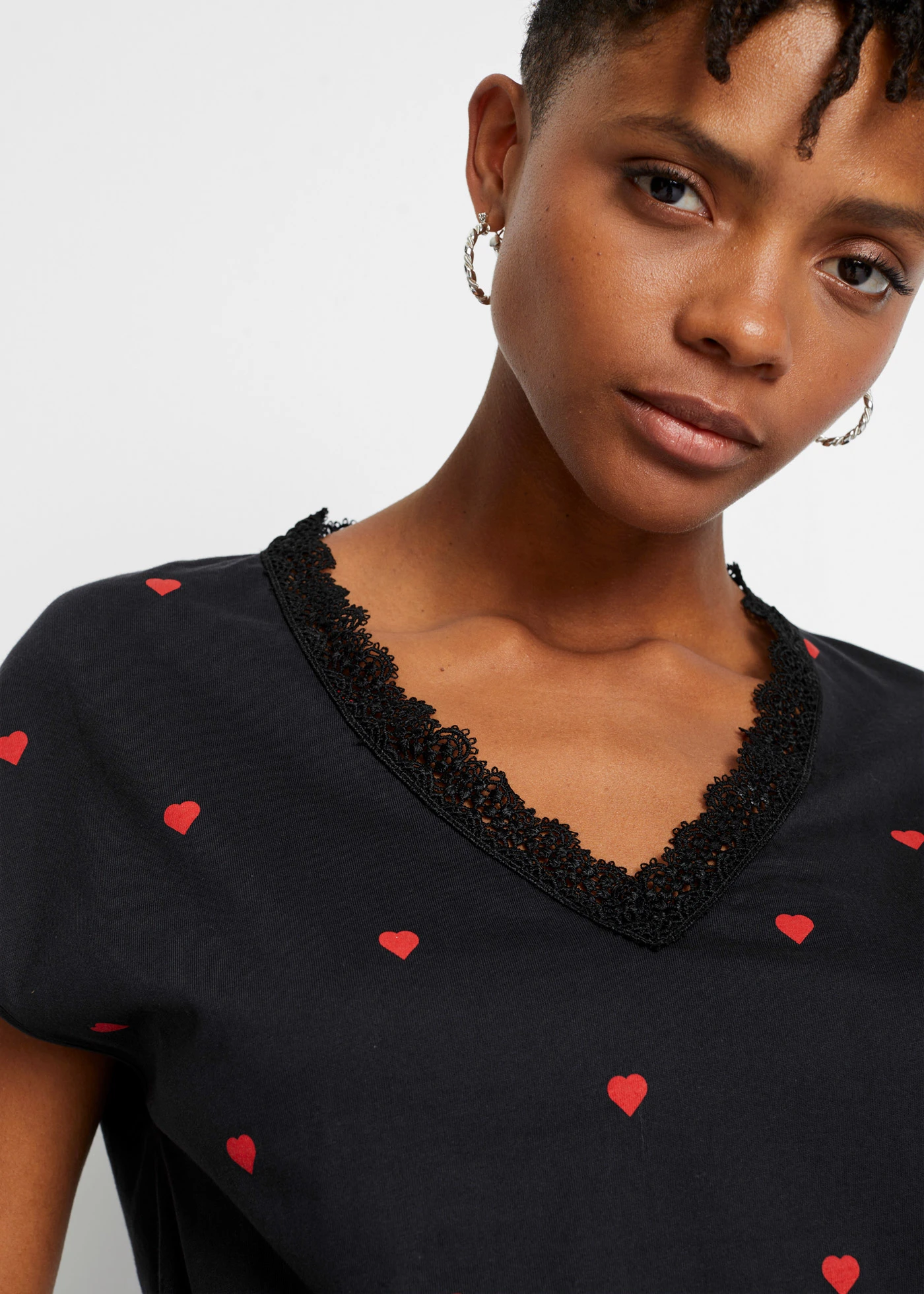 Shirt van puur katoen • zwart met print • bonprix online shop