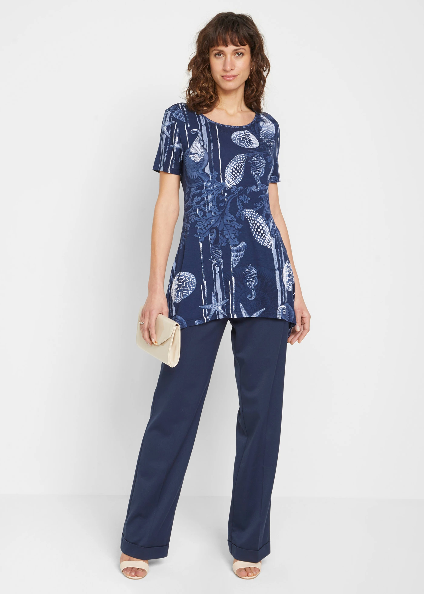 Longshirt van een zachte viscosemix • donkerblauw-wit gedessineerd • bonprix online shop